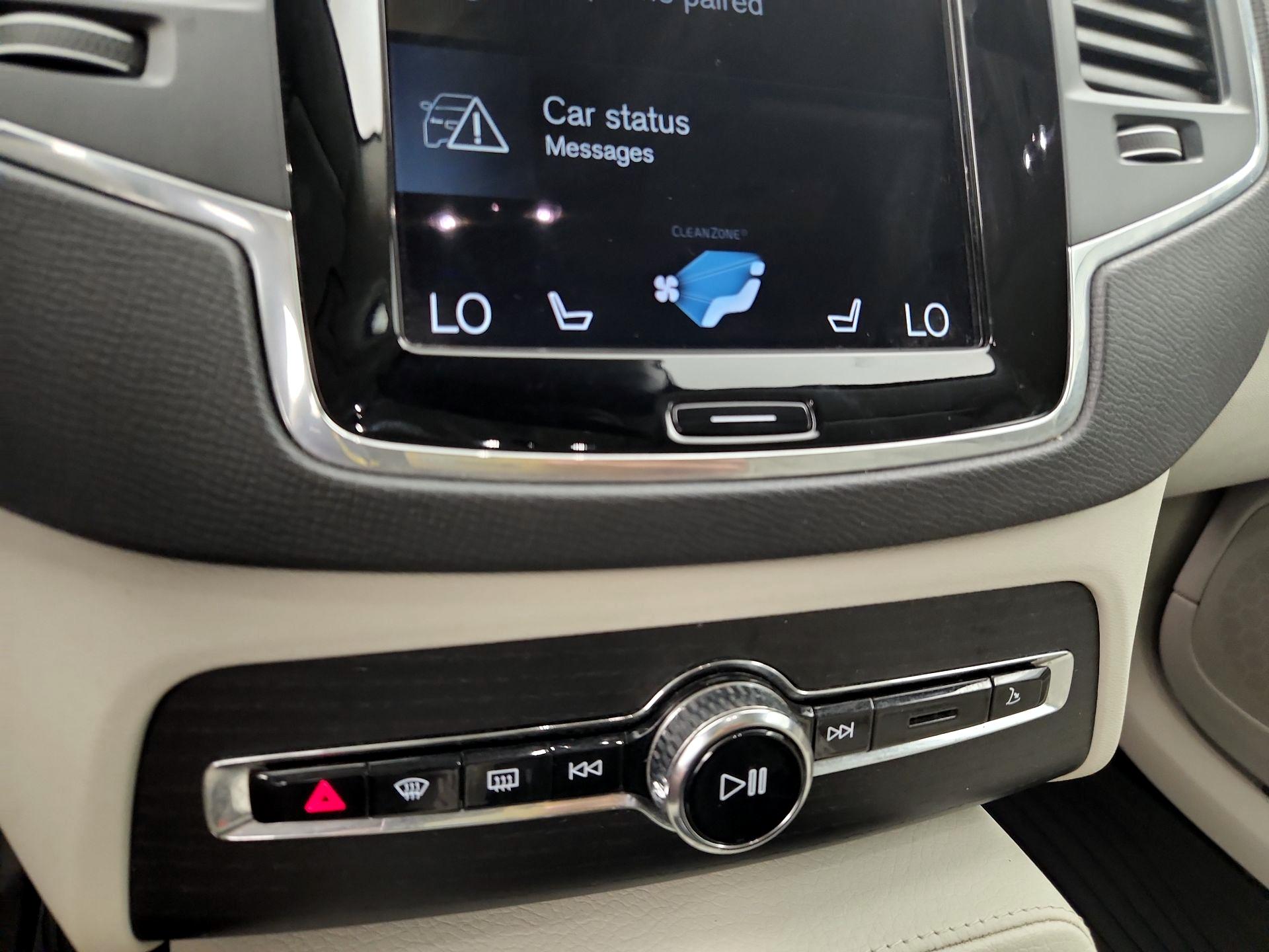 Thumbnail: 2020 Volvo XC90 - 16