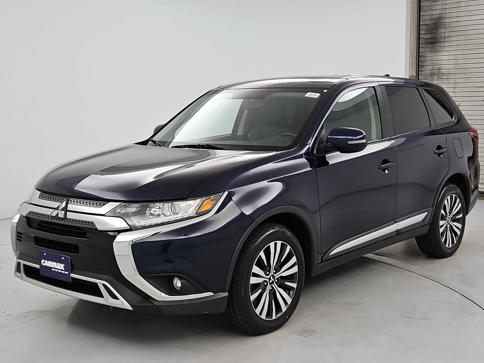 Thumbnail: 2019 Mitsubishi Outlander - 3