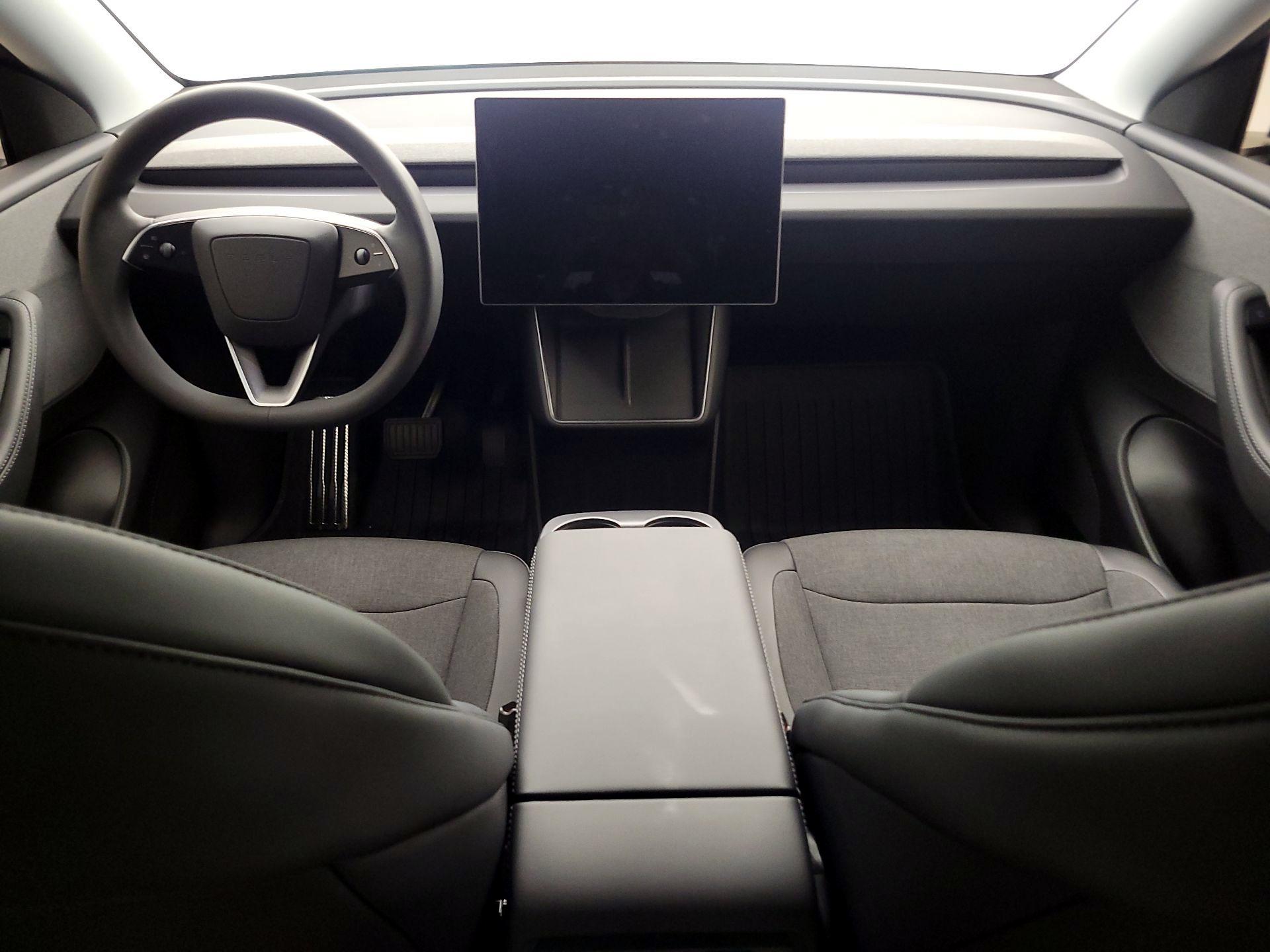 Thumbnail: 2026 Tesla Model Y - 9