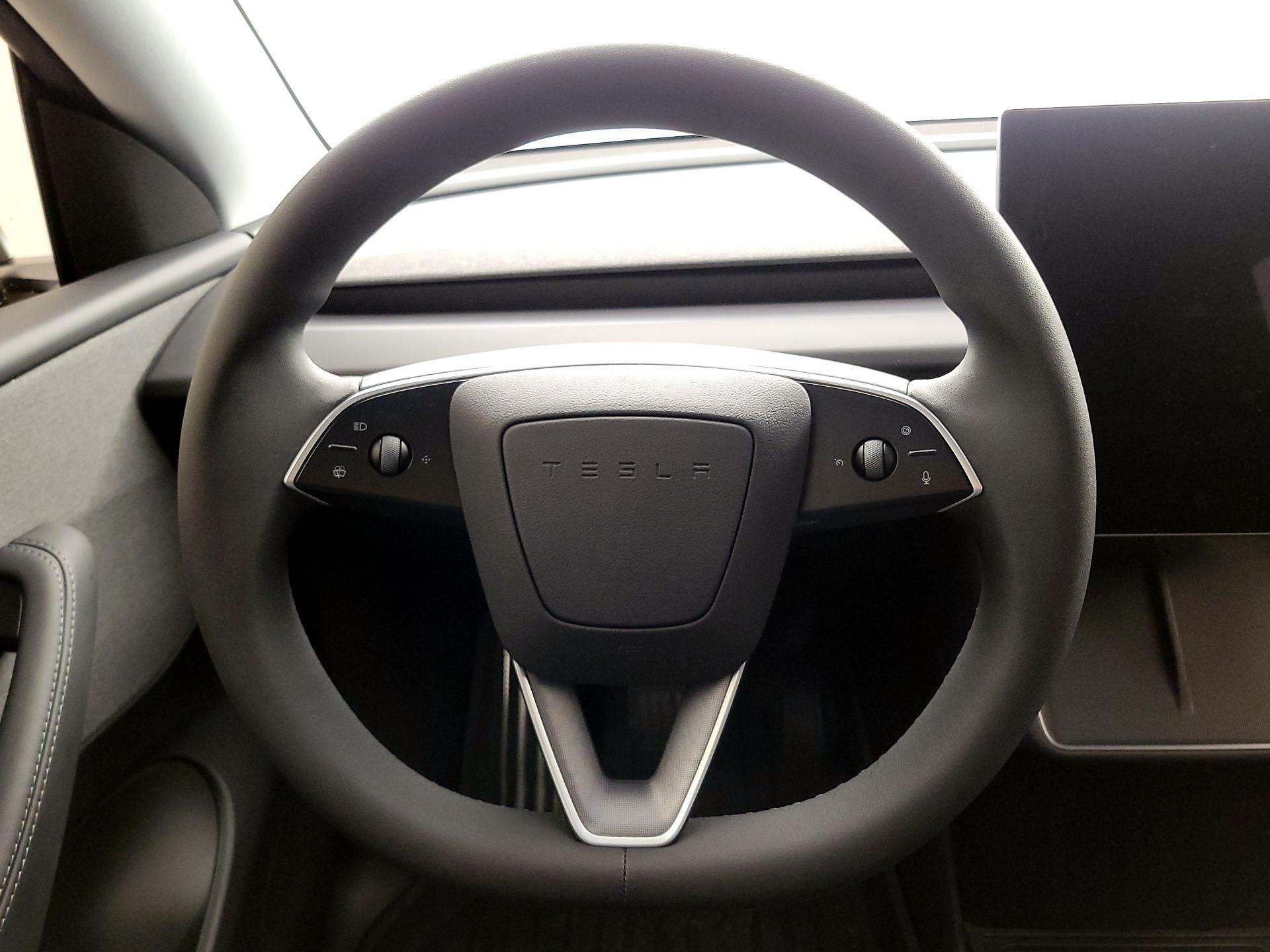 Thumbnail: 2026 Tesla Model Y - 10