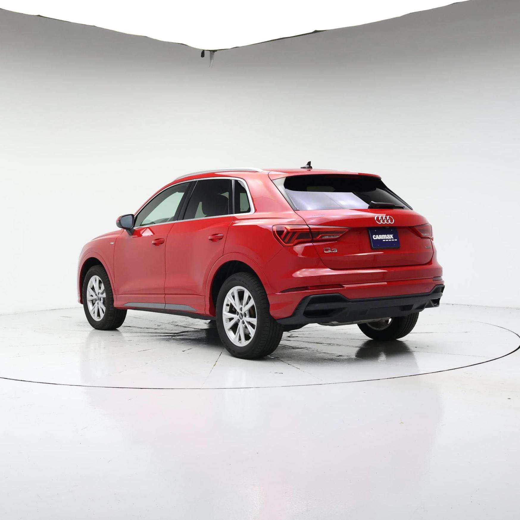 Thumbnail: 2023 Audi Q3 - 2