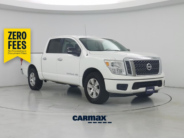 White 2018 Nissan Titan Pickup Truck Four-Wheel Drive Automatic
