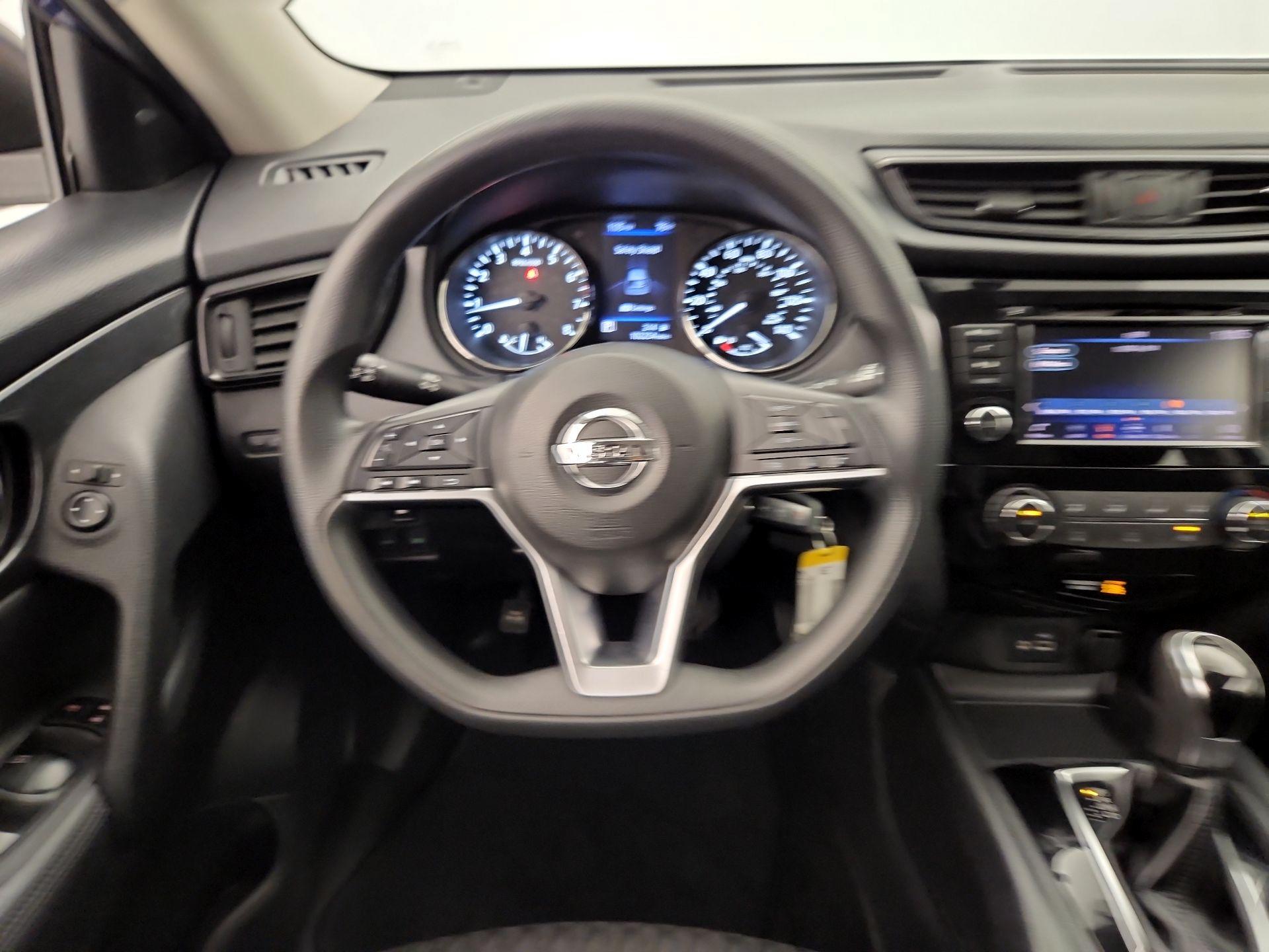 Thumbnail: 2018 Nissan Rogue - 10