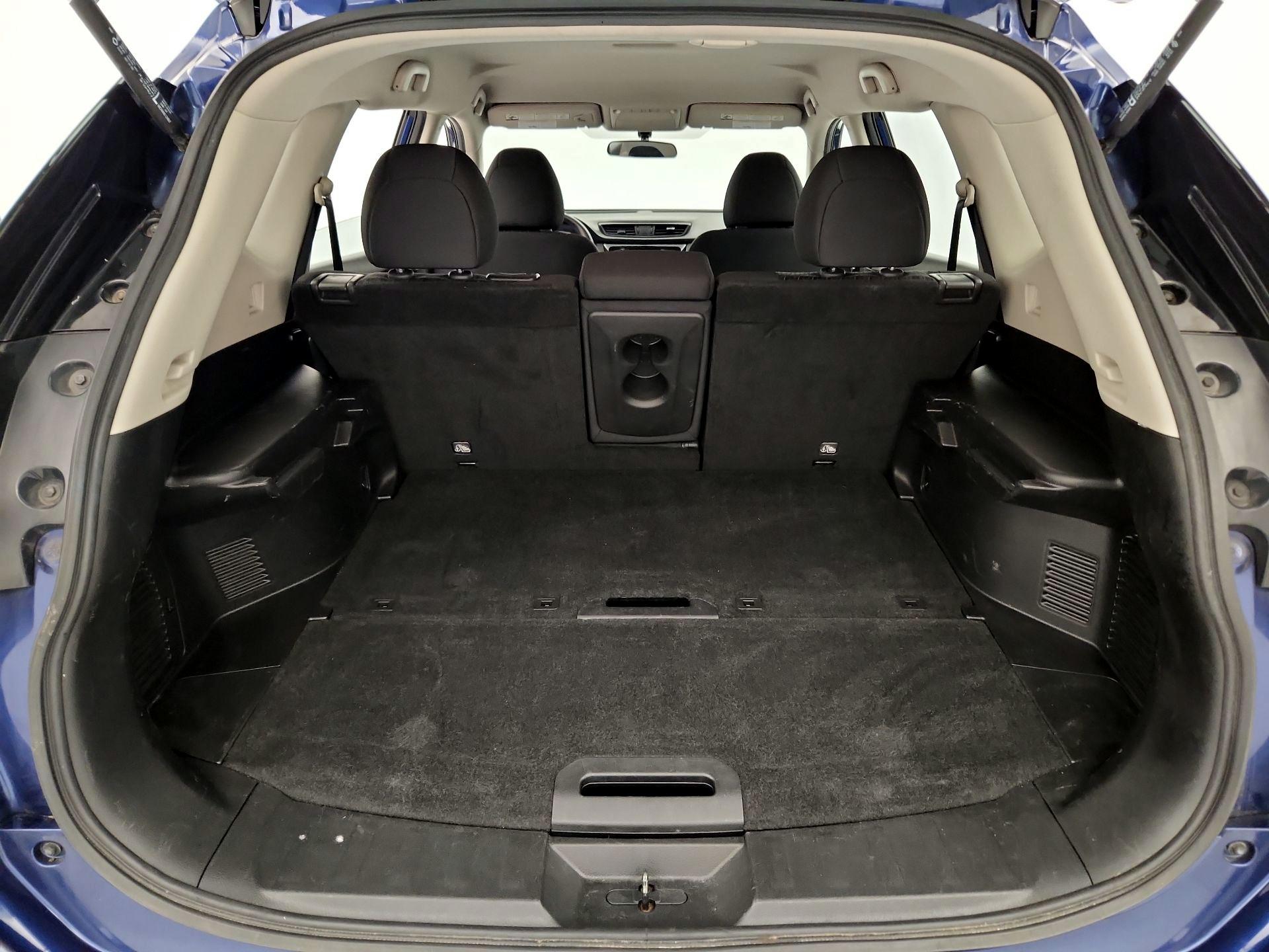 Thumbnail: 2018 Nissan Rogue - 20