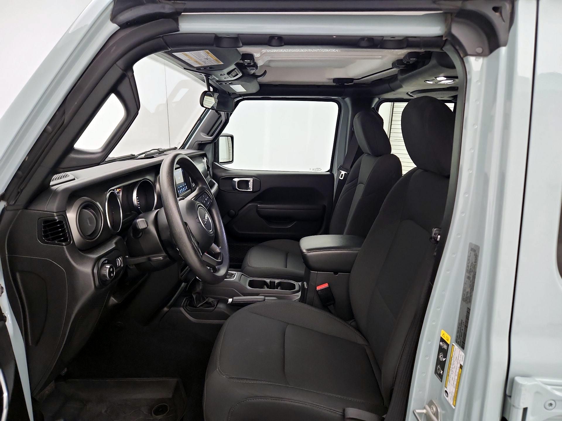 Thumbnail: 2023 Jeep Gladiator - 11