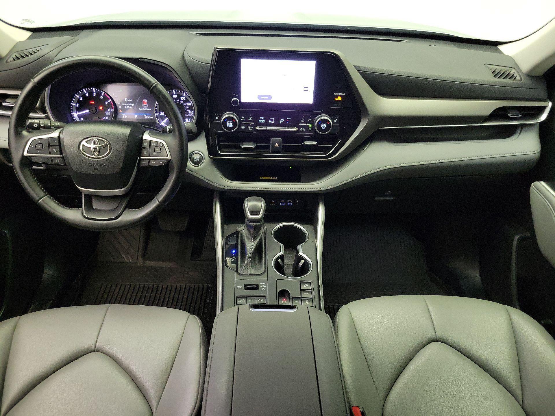 Thumbnail: 2023 Toyota Highlander - 9