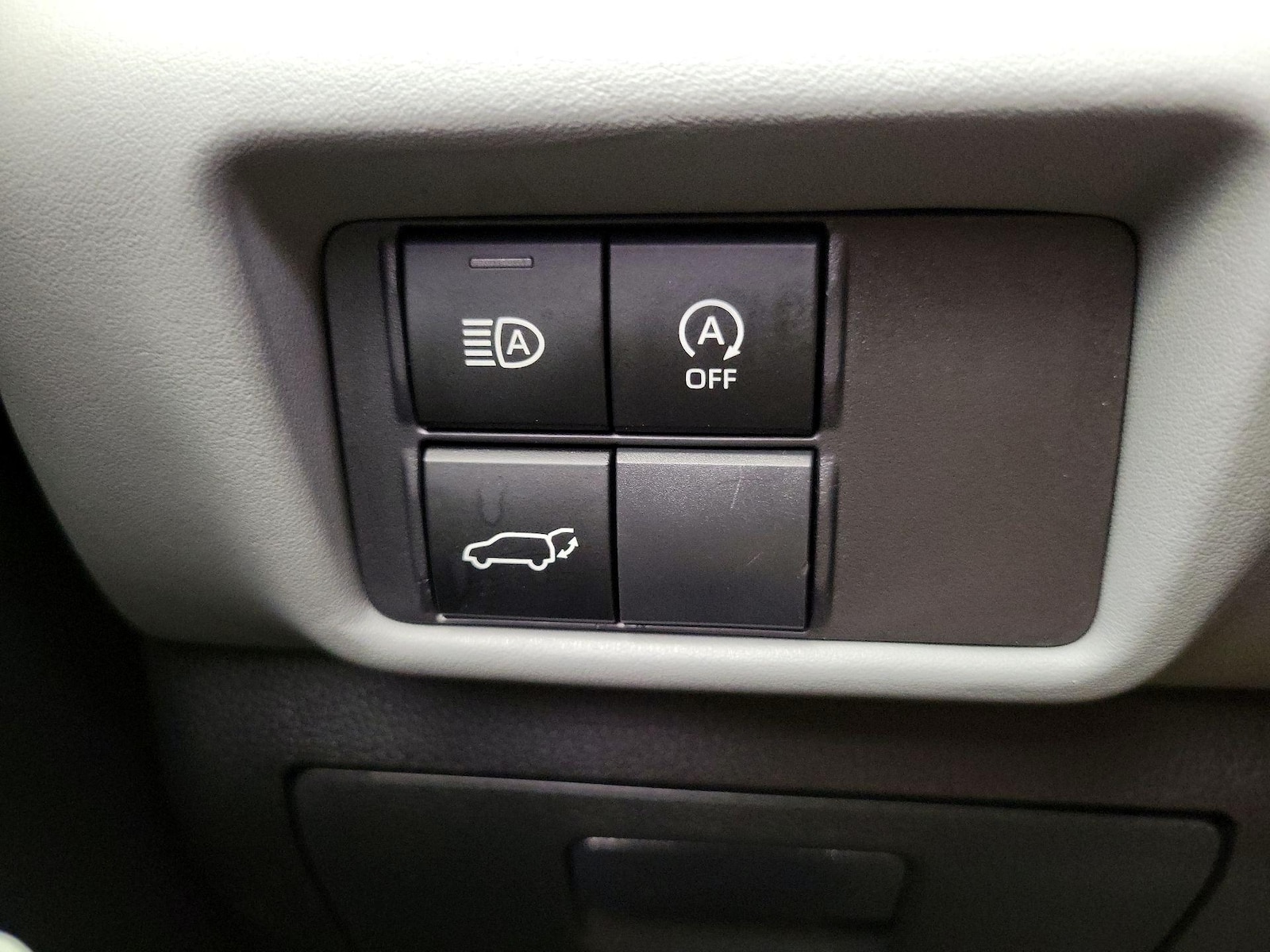 2023 Toyota Highlander XLE - Photo 14