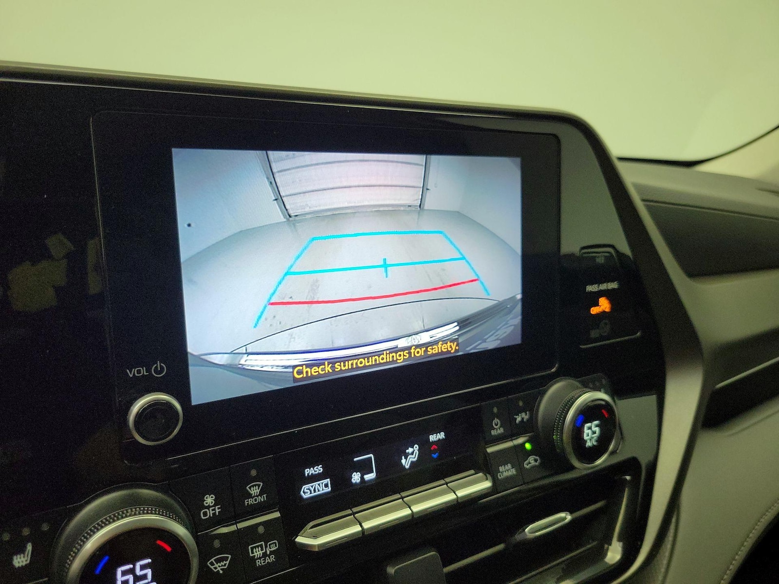 2023 Toyota Highlander XLE - Photo 15