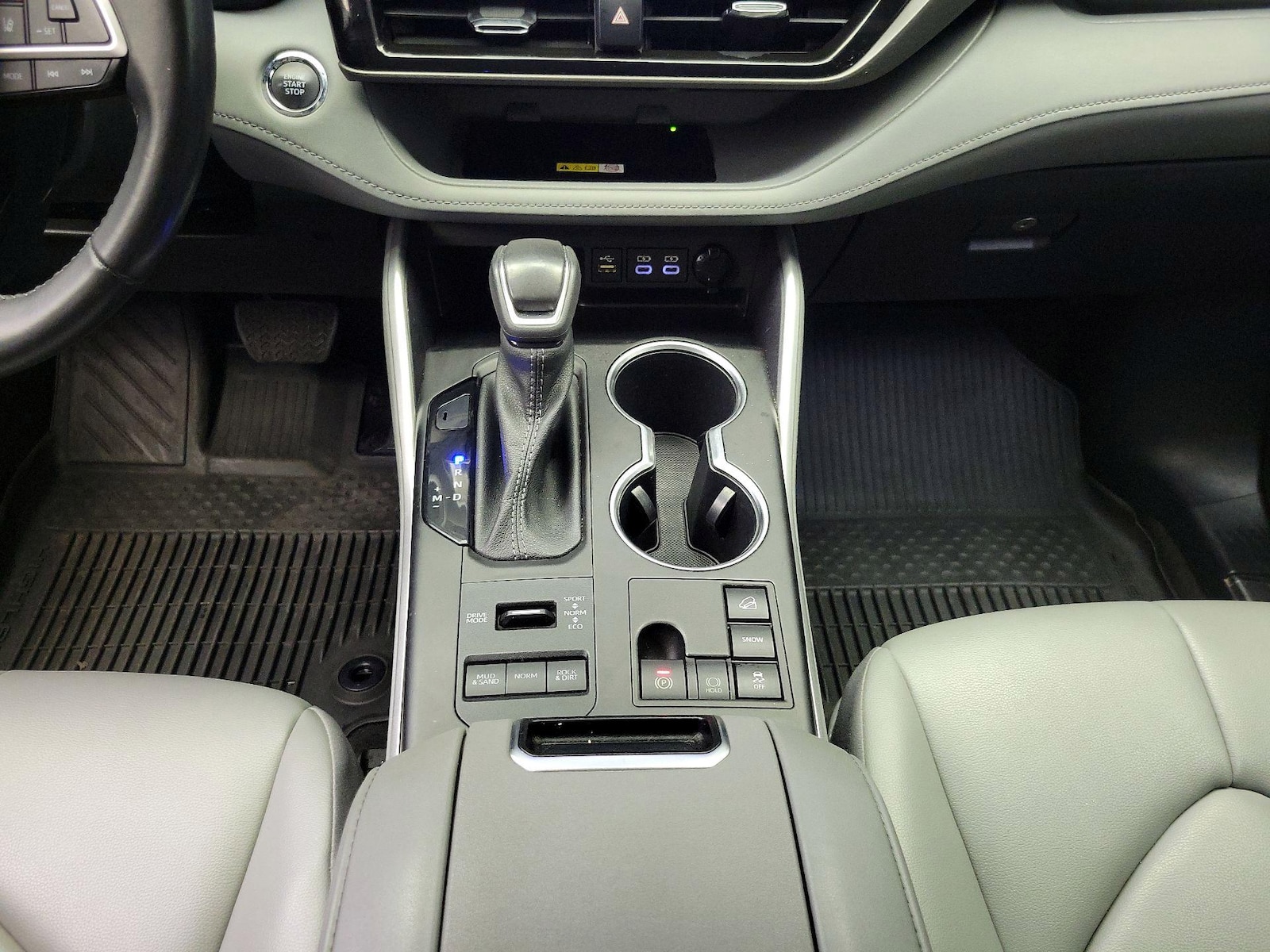 2023 Toyota Highlander XLE - Photo 18