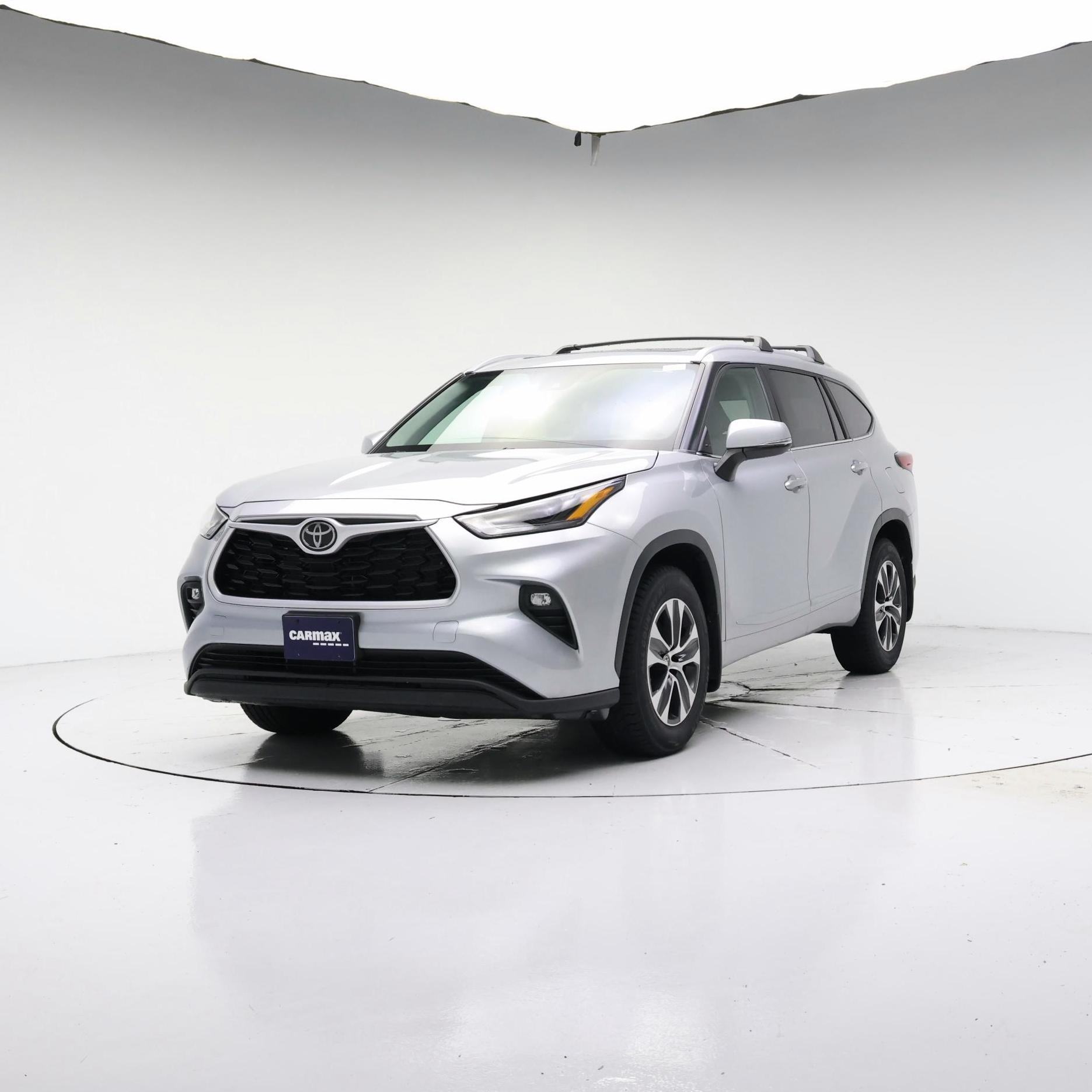 Thumbnail: 2023 Toyota Highlander - 4
