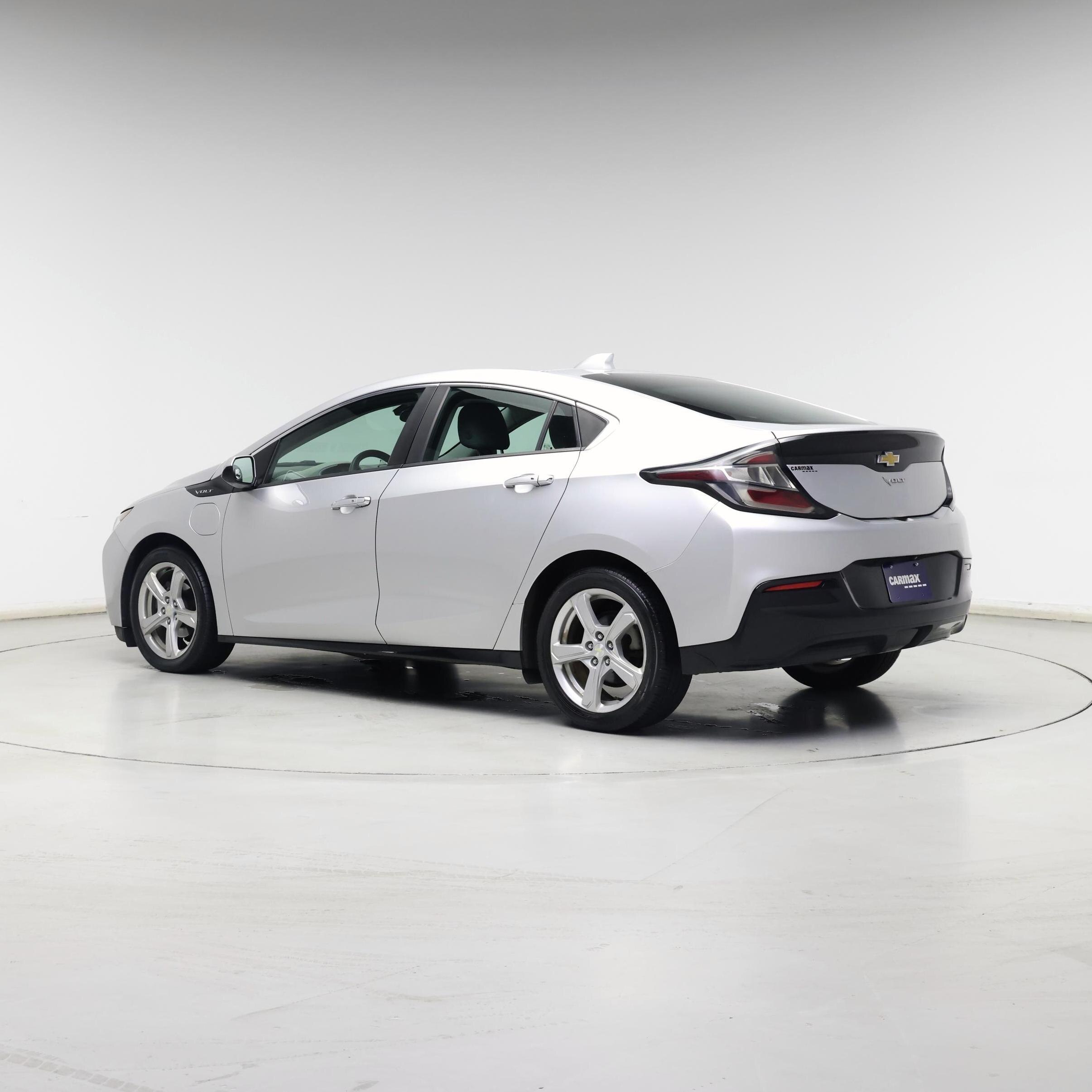 Thumbnail: 2016 Chevrolet Volt - 2