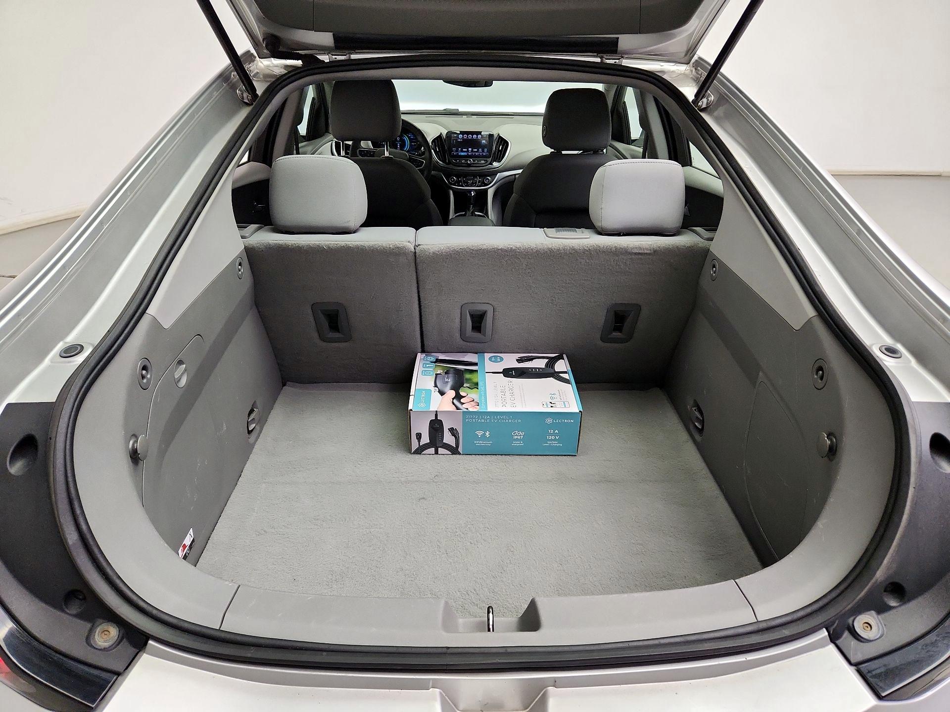 Thumbnail: 2016 Chevrolet Volt - 20