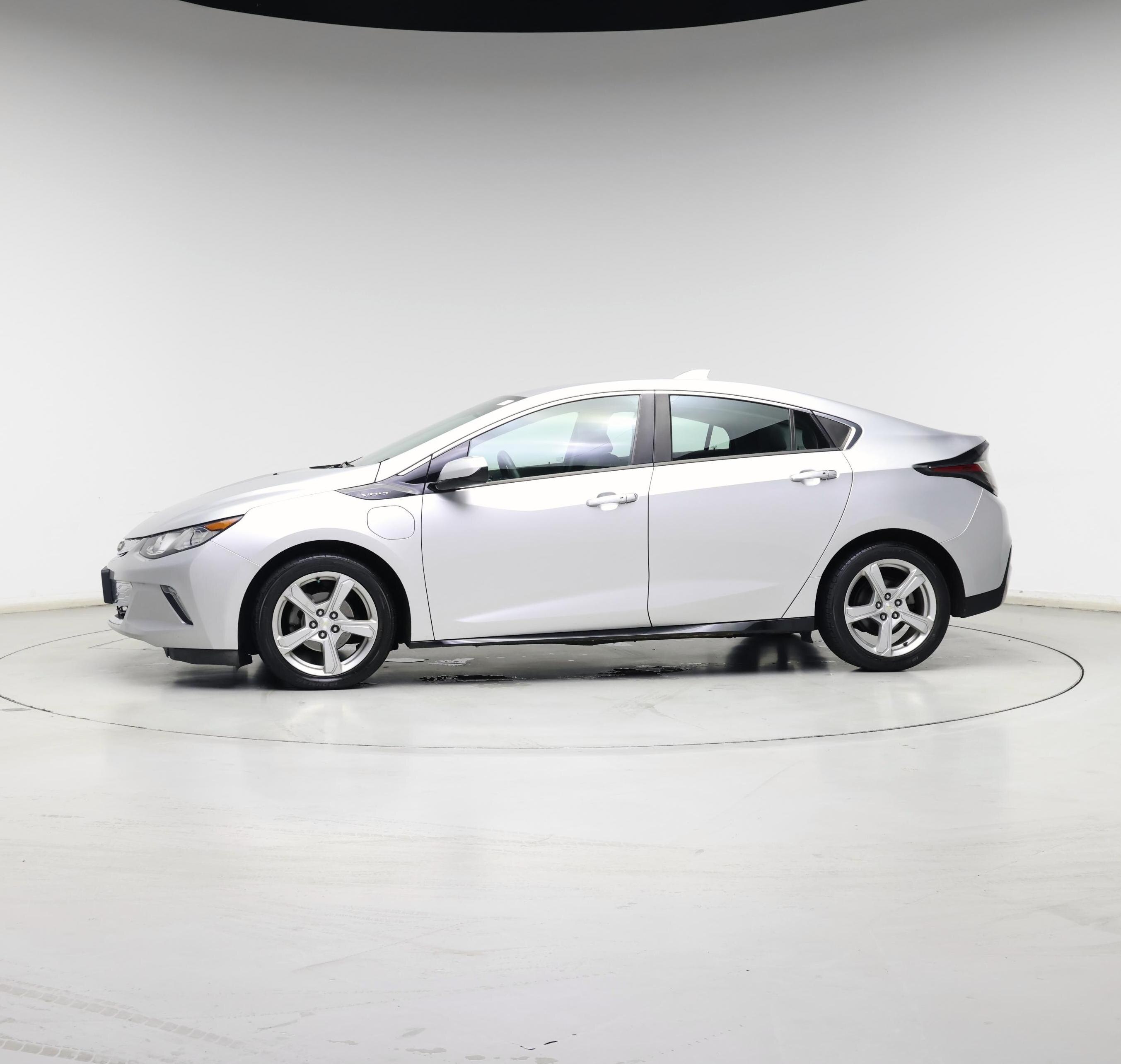 Thumbnail: 2016 Chevrolet Volt - 3