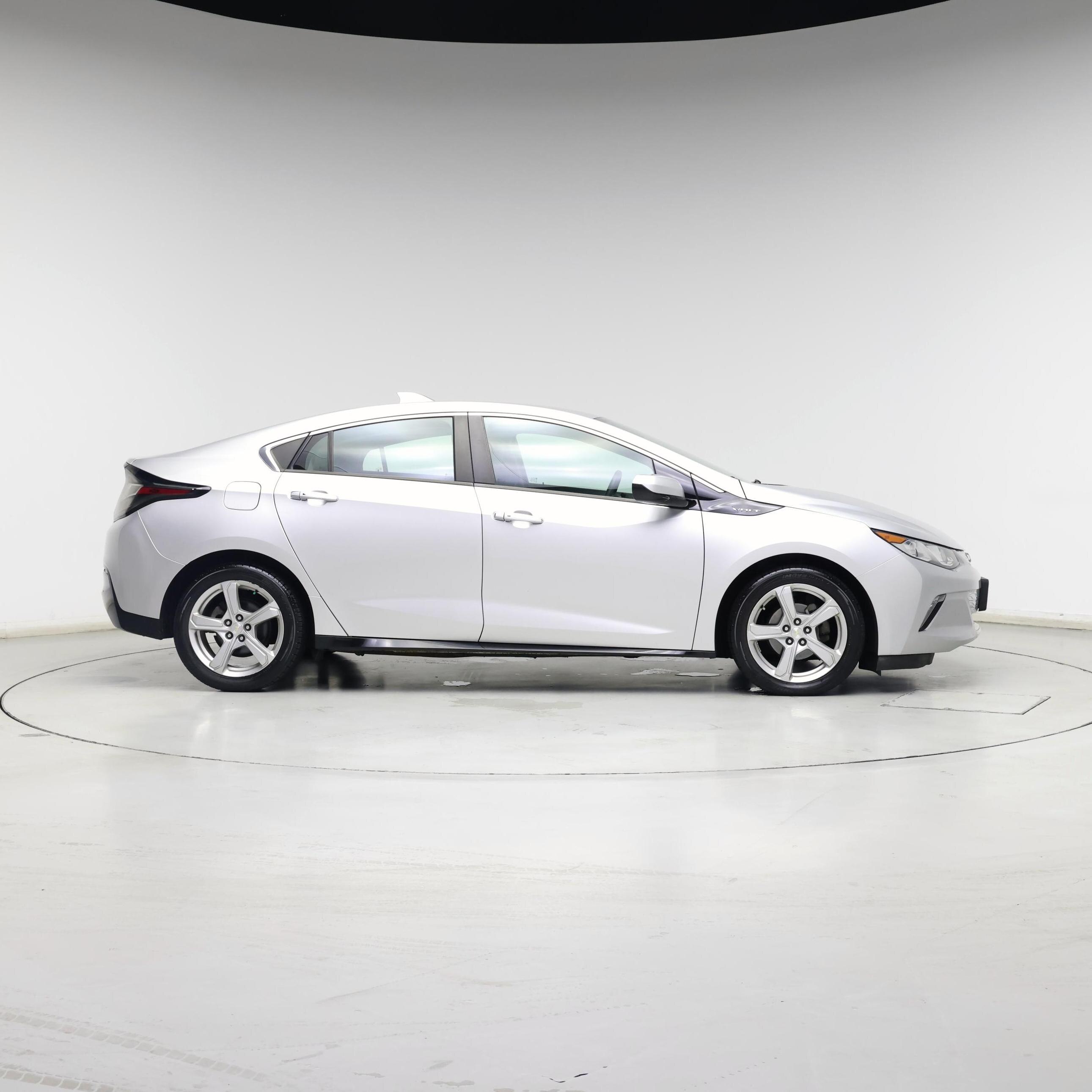 Thumbnail: 2016 Chevrolet Volt - 7