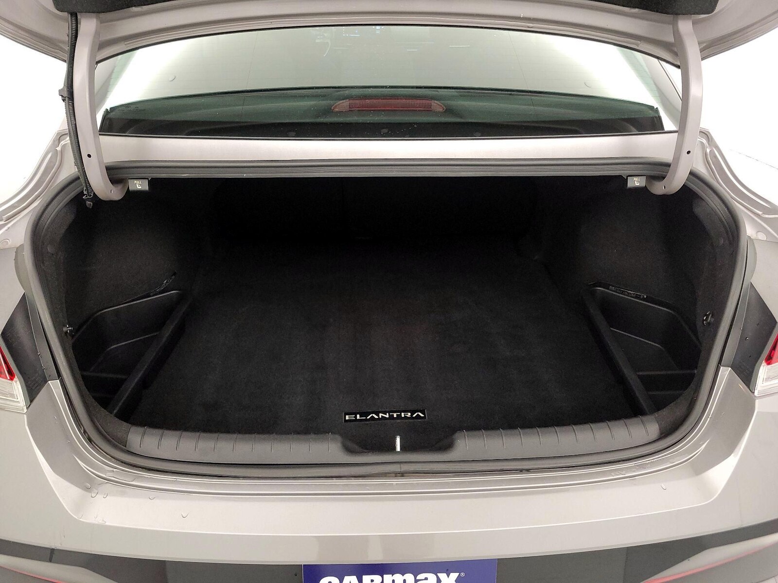 2024 Hyundai Elantra SEL - Photo 23