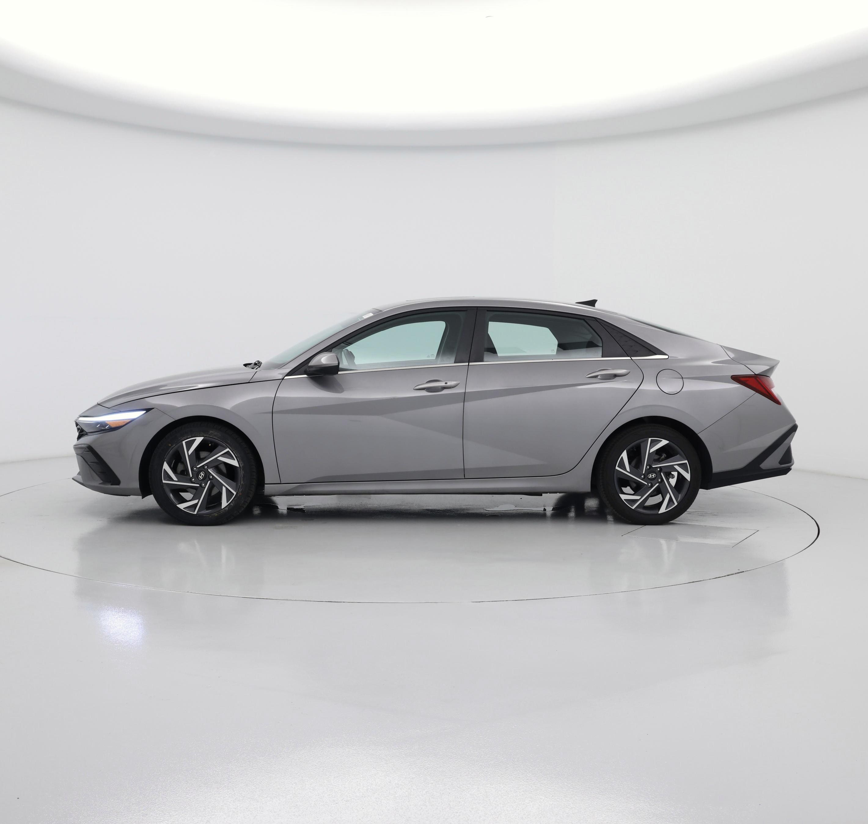 Thumbnail: 2024 Hyundai Elantra - 3