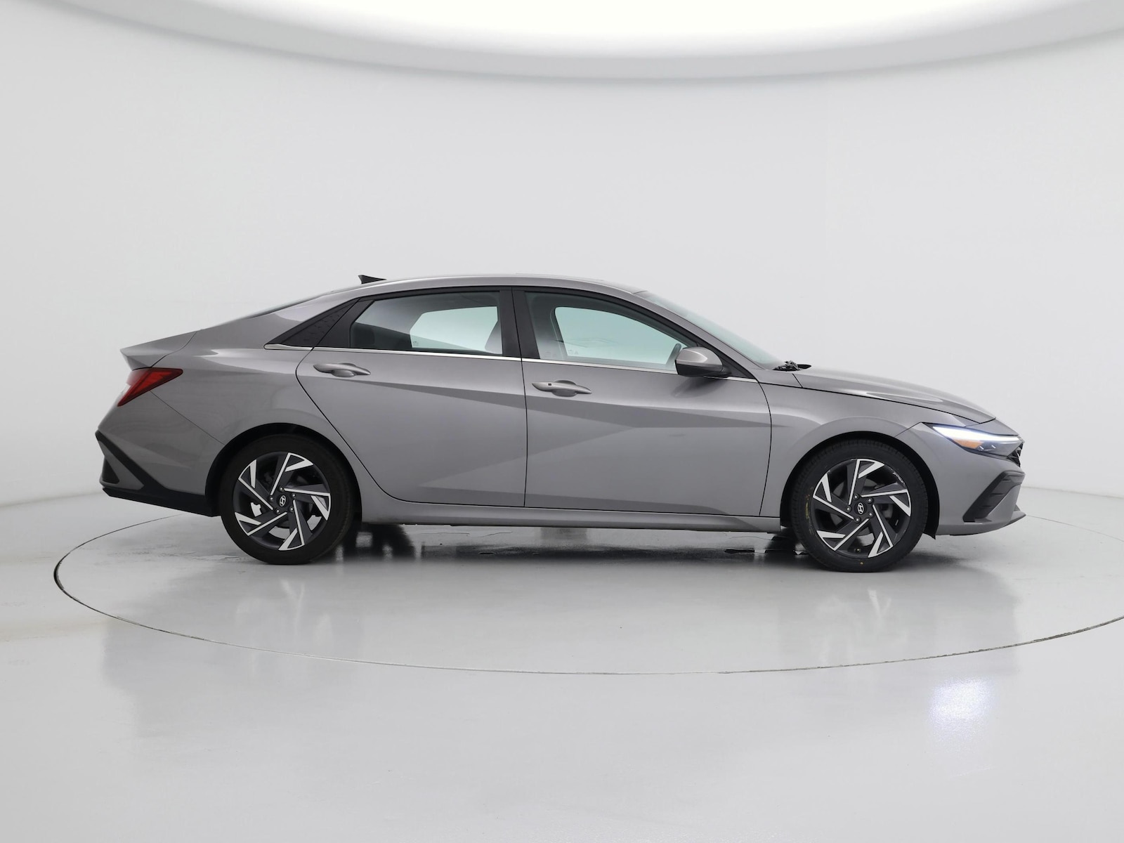 2024 Hyundai Elantra SEL - Photo 8