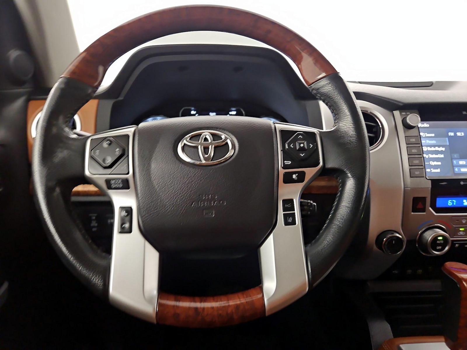 2021 Toyota Tundra 1794 Edition - Photo 9