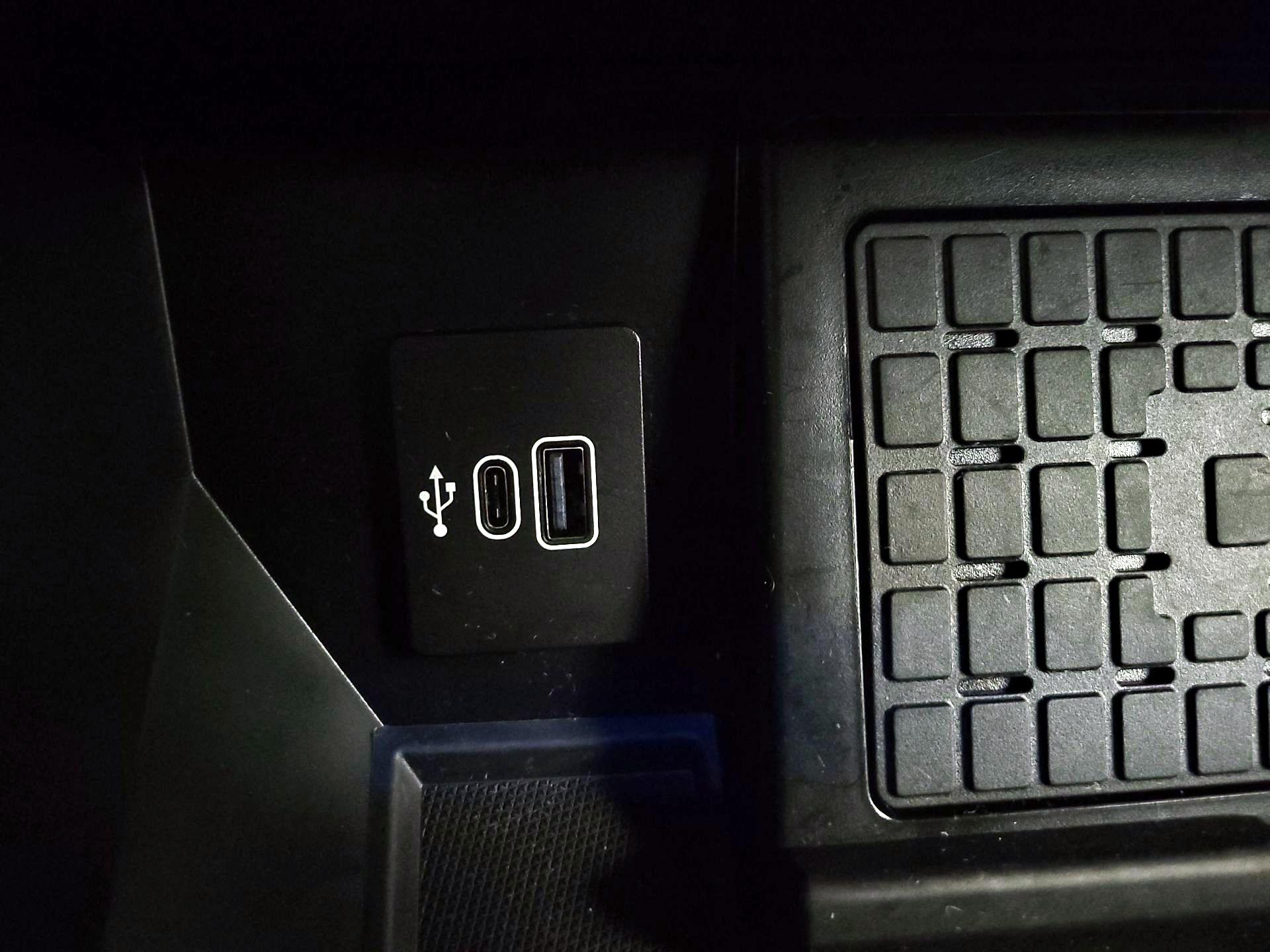 Thumbnail: 2025 Ford F-150 - 18