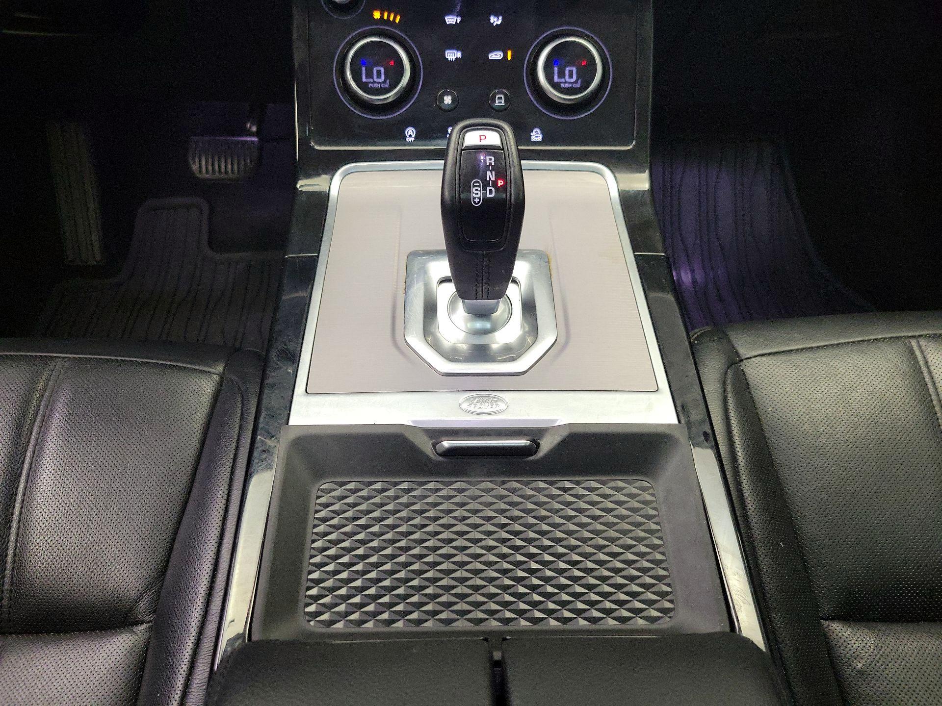 Thumbnail: 2020 Land Rover Range Rover Evoque - 18