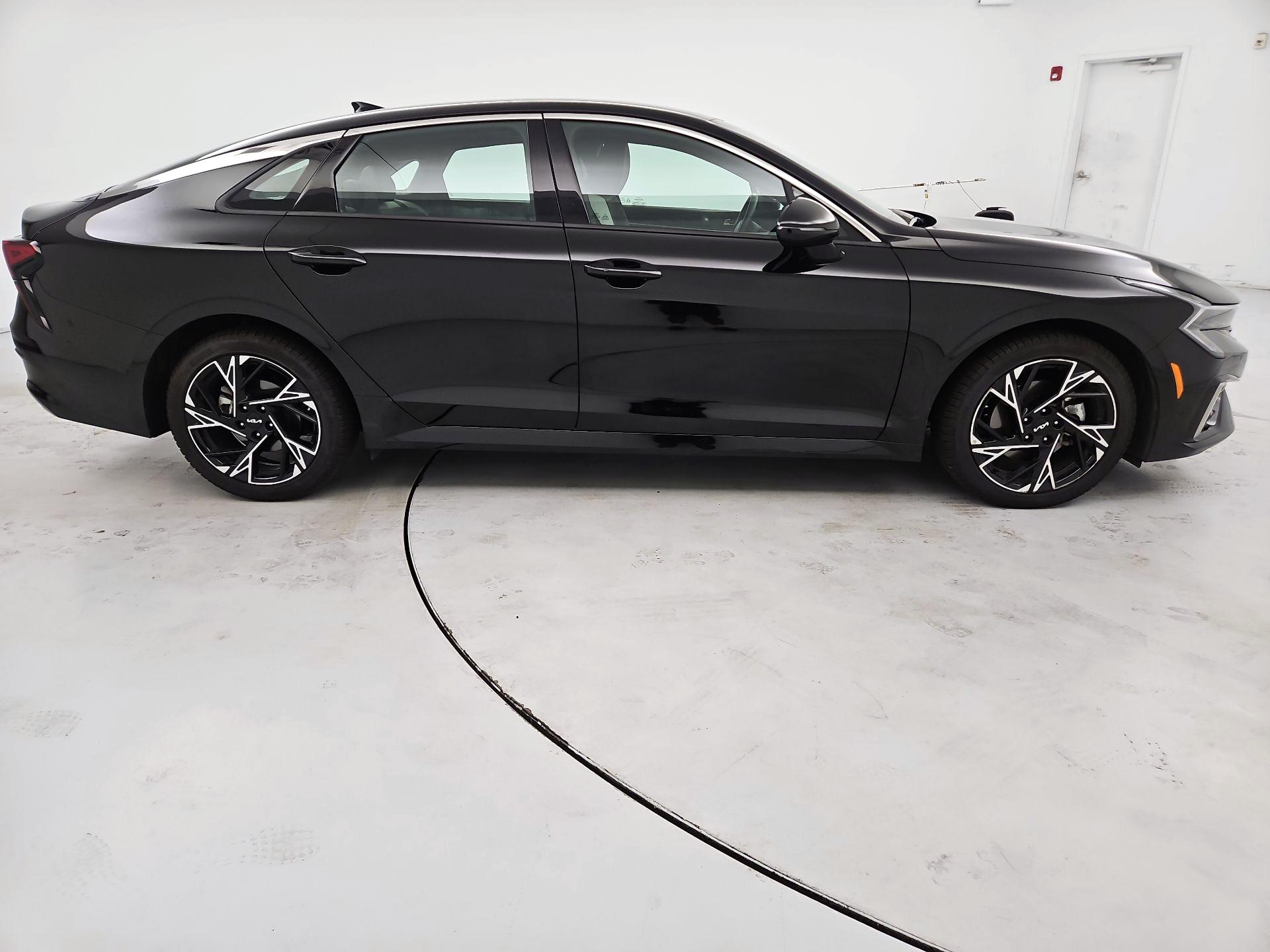 Thumbnail: 2026 Kia K5 - 4