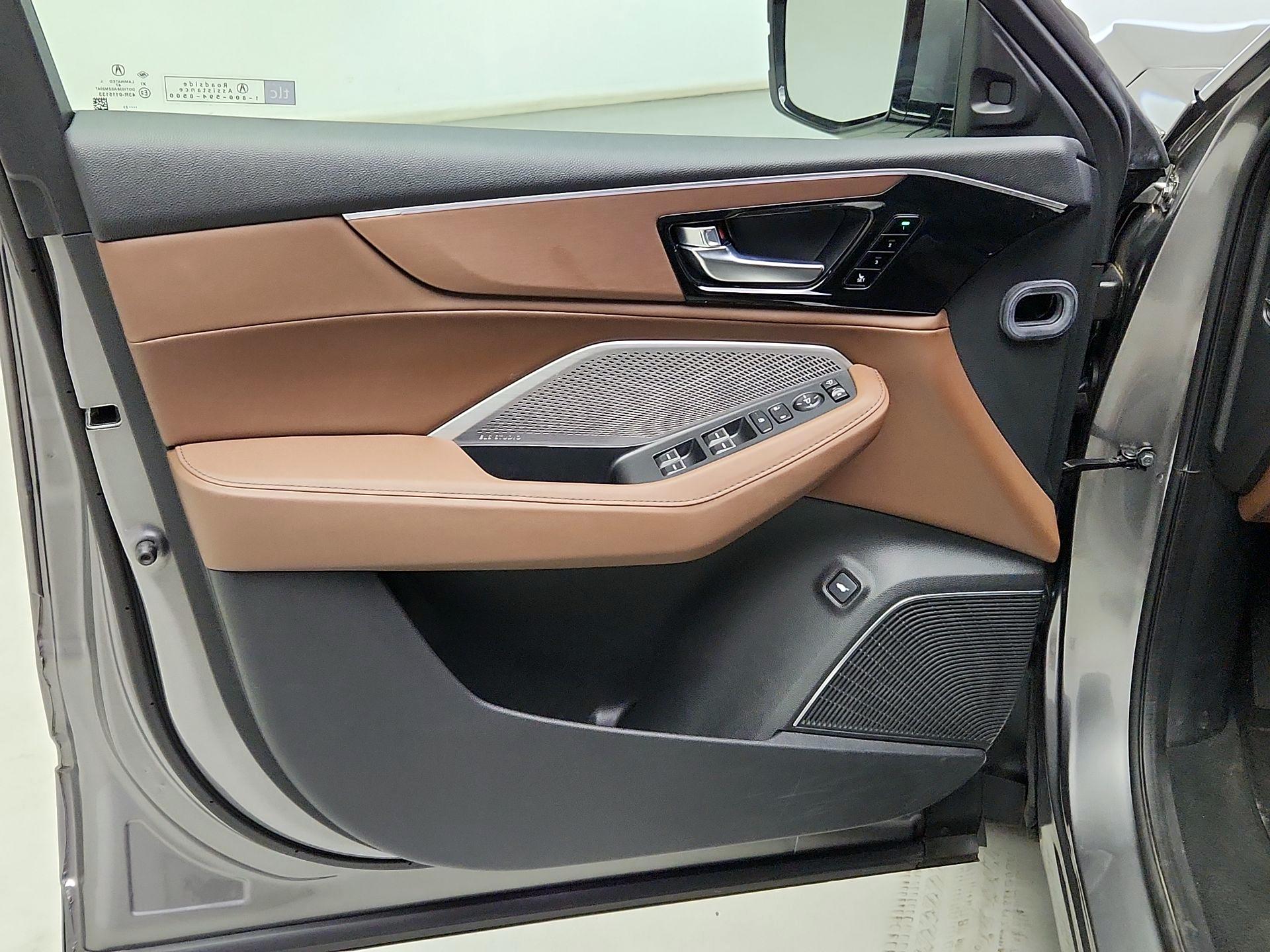 Thumbnail: 2023 Acura MDX - 10