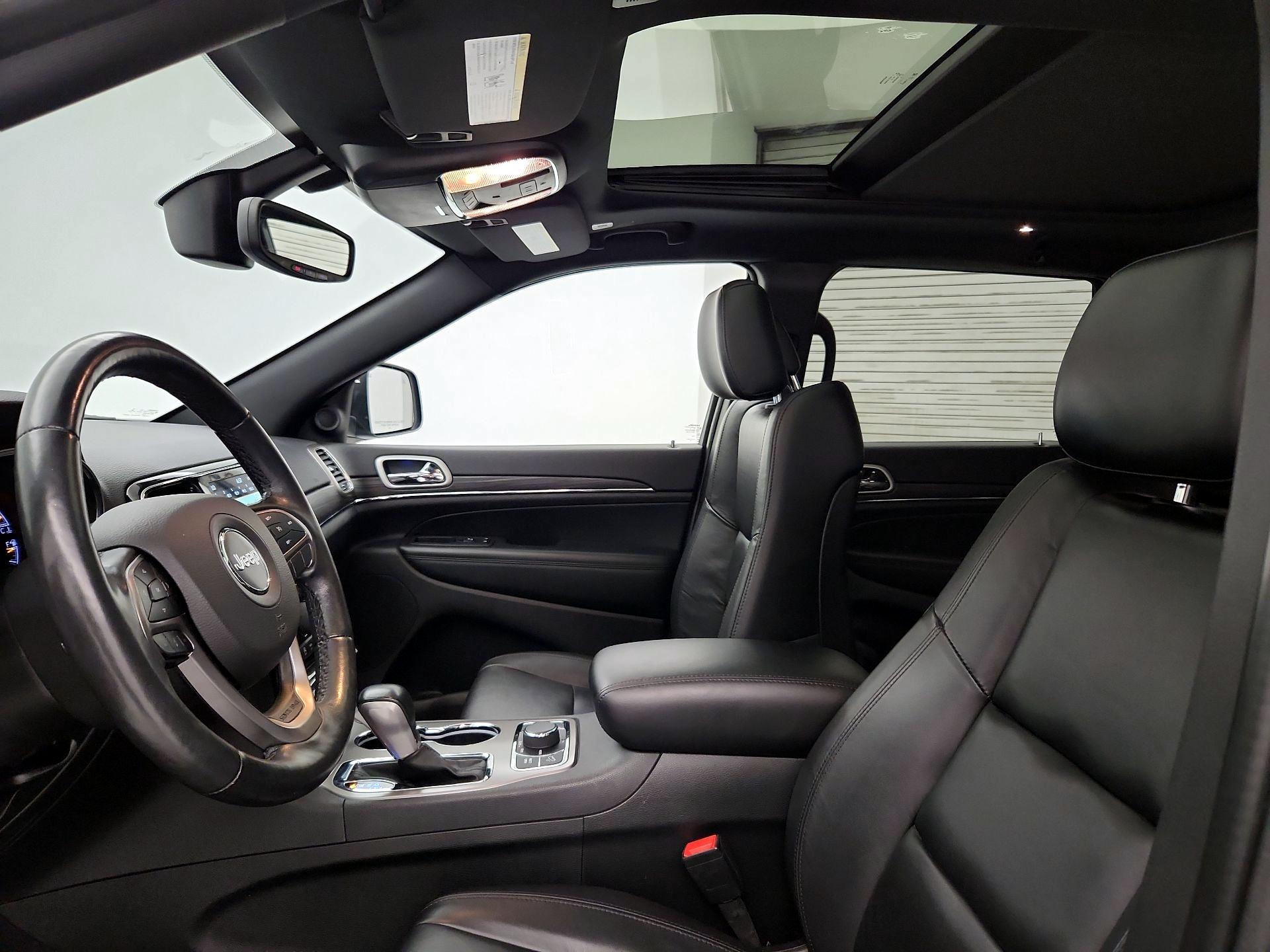 Thumbnail: 2022 Jeep Grand Cherokee - 20