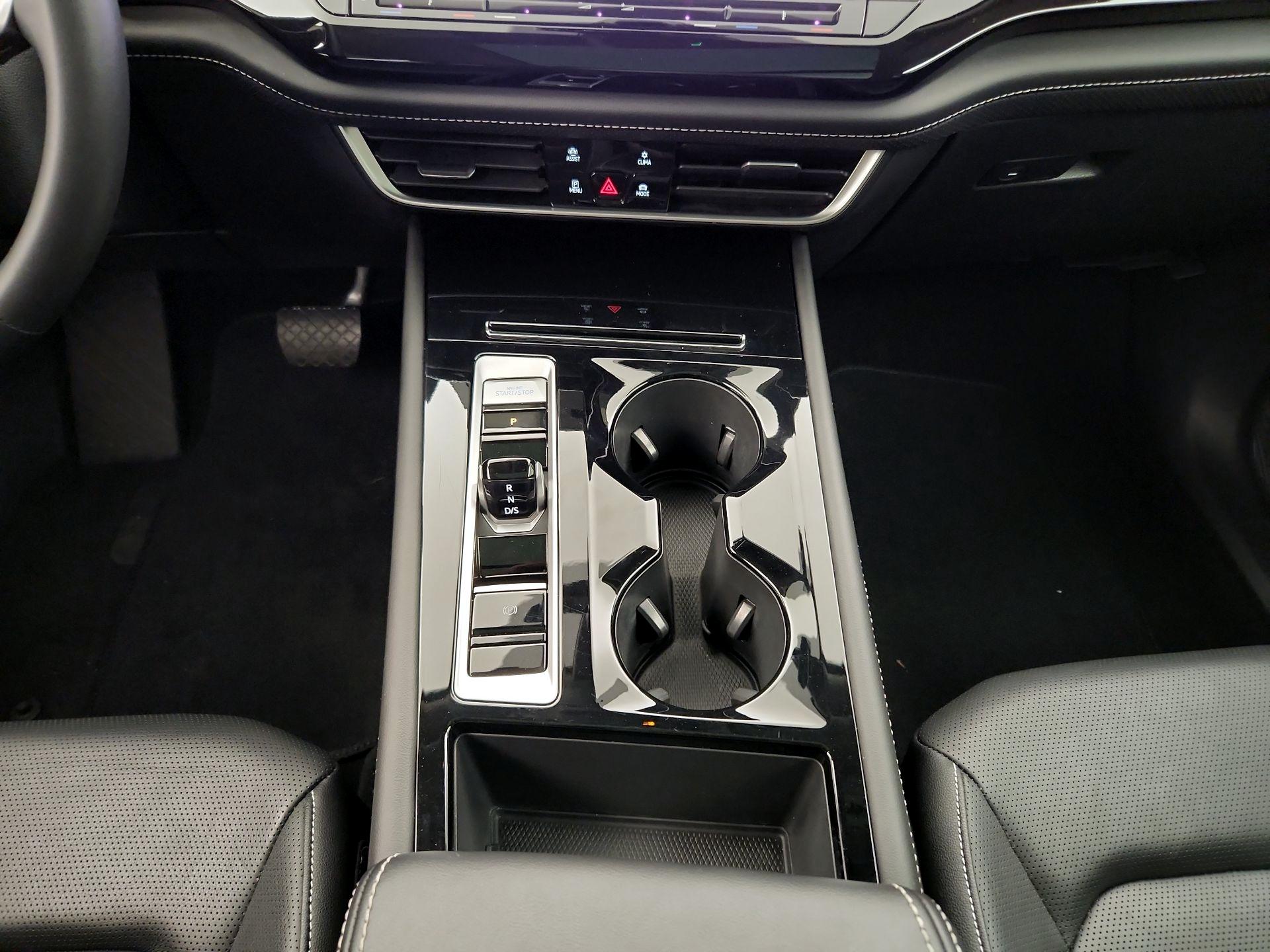 Thumbnail: 2025 Volkswagen Atlas - 17