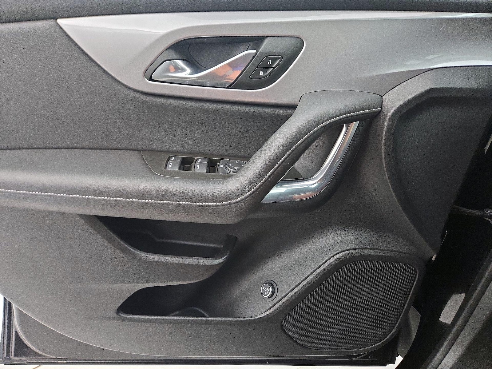 2023 Chevrolet Blazer 2LT - Photo 13