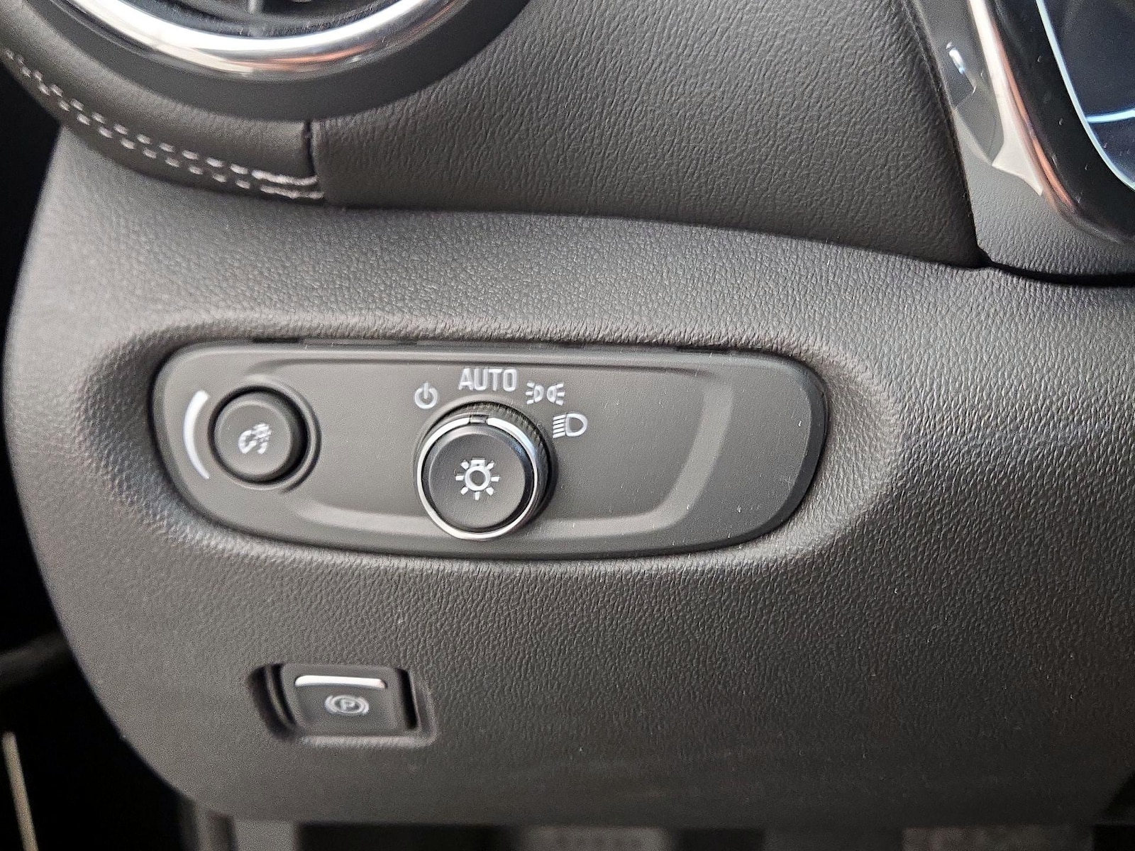 2023 Chevrolet Blazer 2LT - Photo 14
