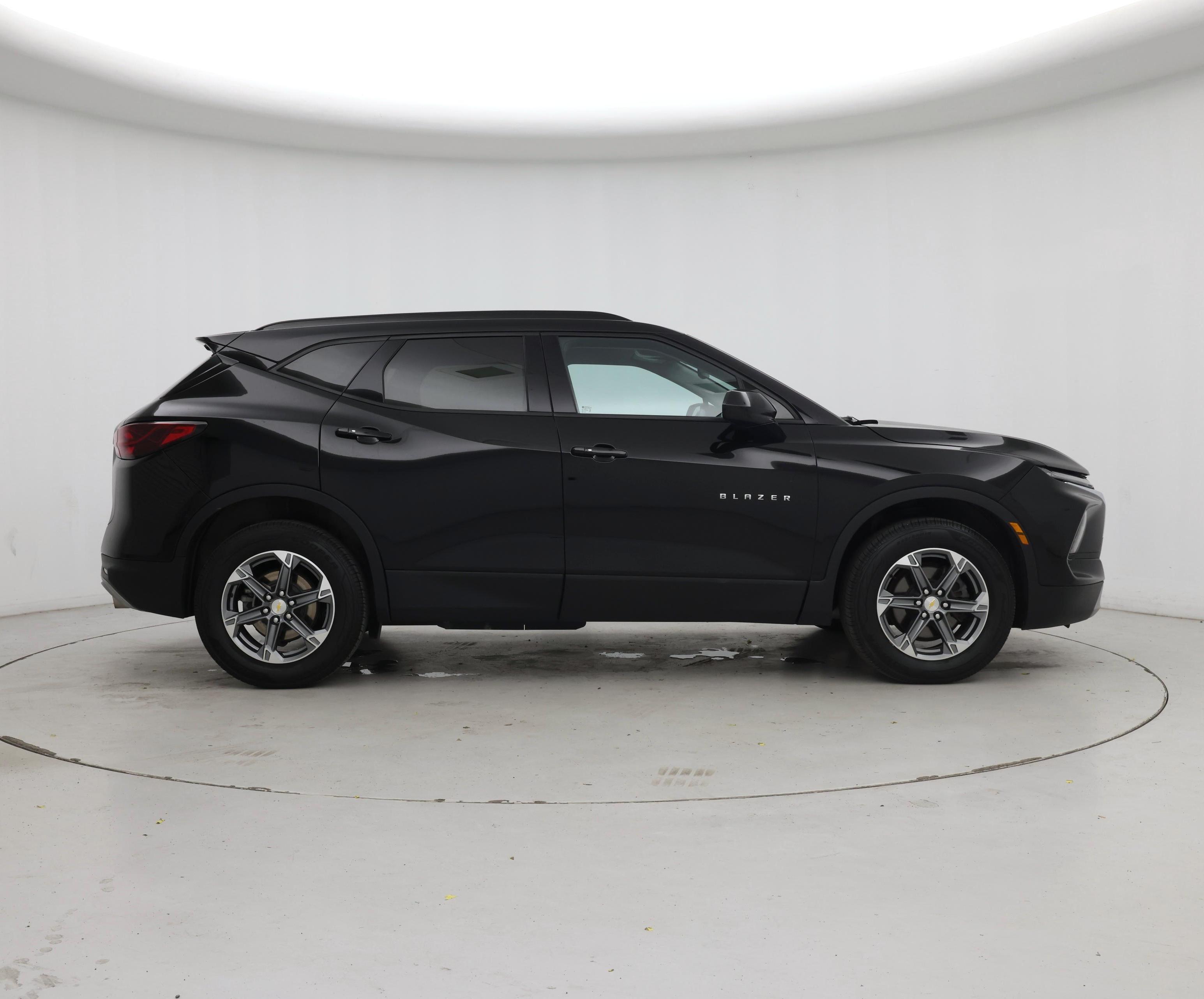 Thumbnail: 2023 Chevrolet Blazer - 7