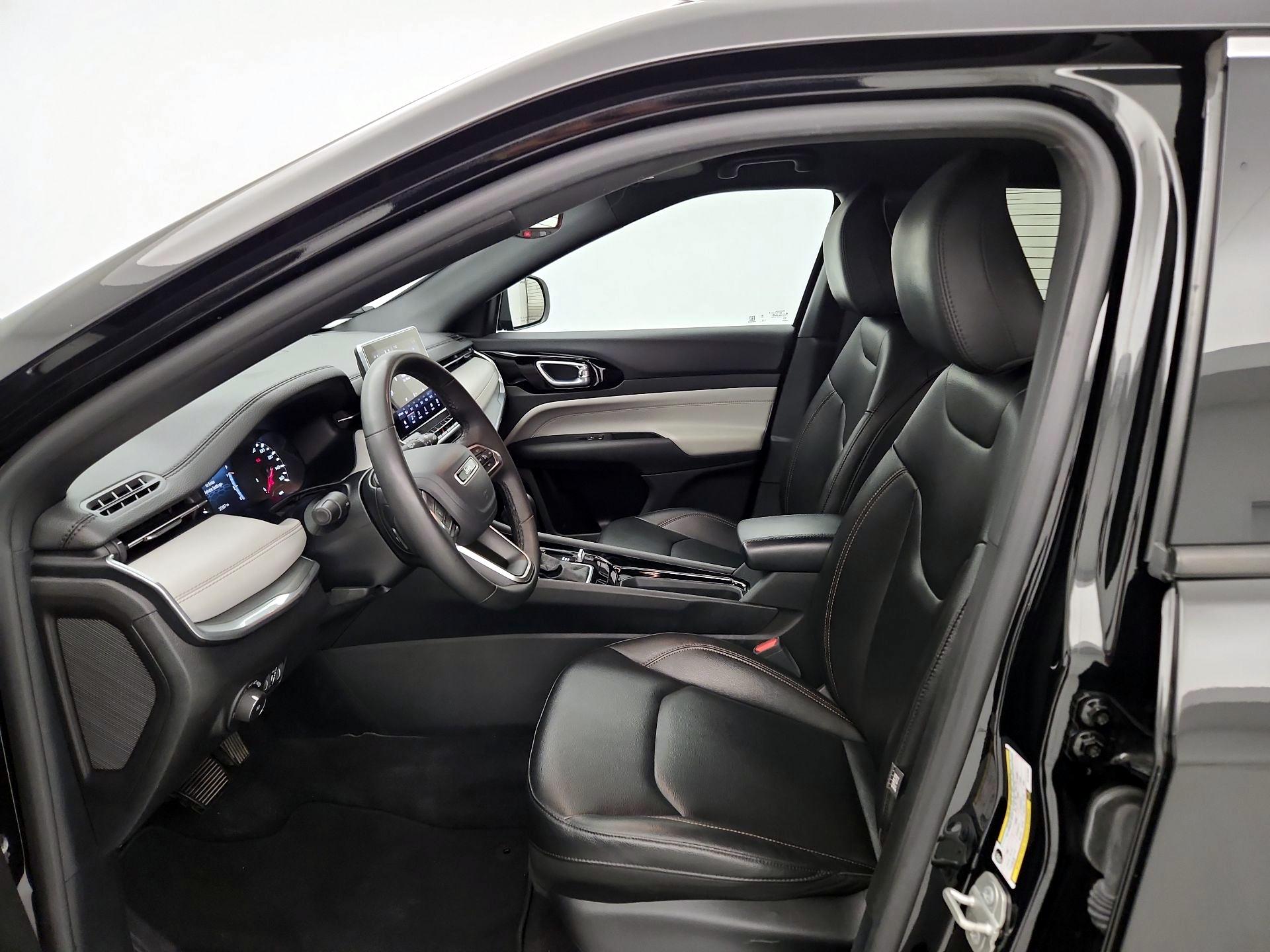 Thumbnail: 2024 Jeep Compass - 11