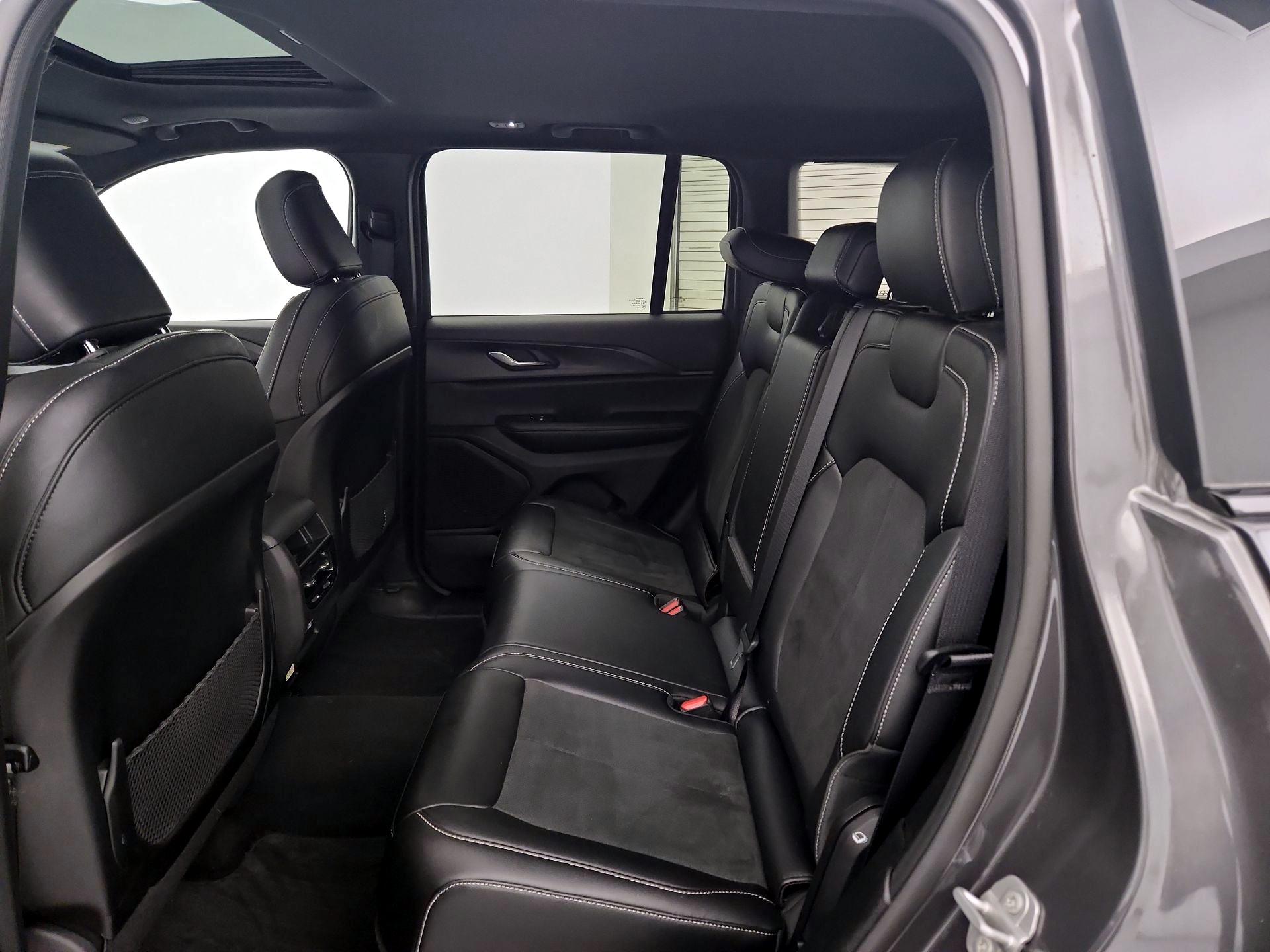 Thumbnail: 2025 Jeep Grand Cherokee - 20