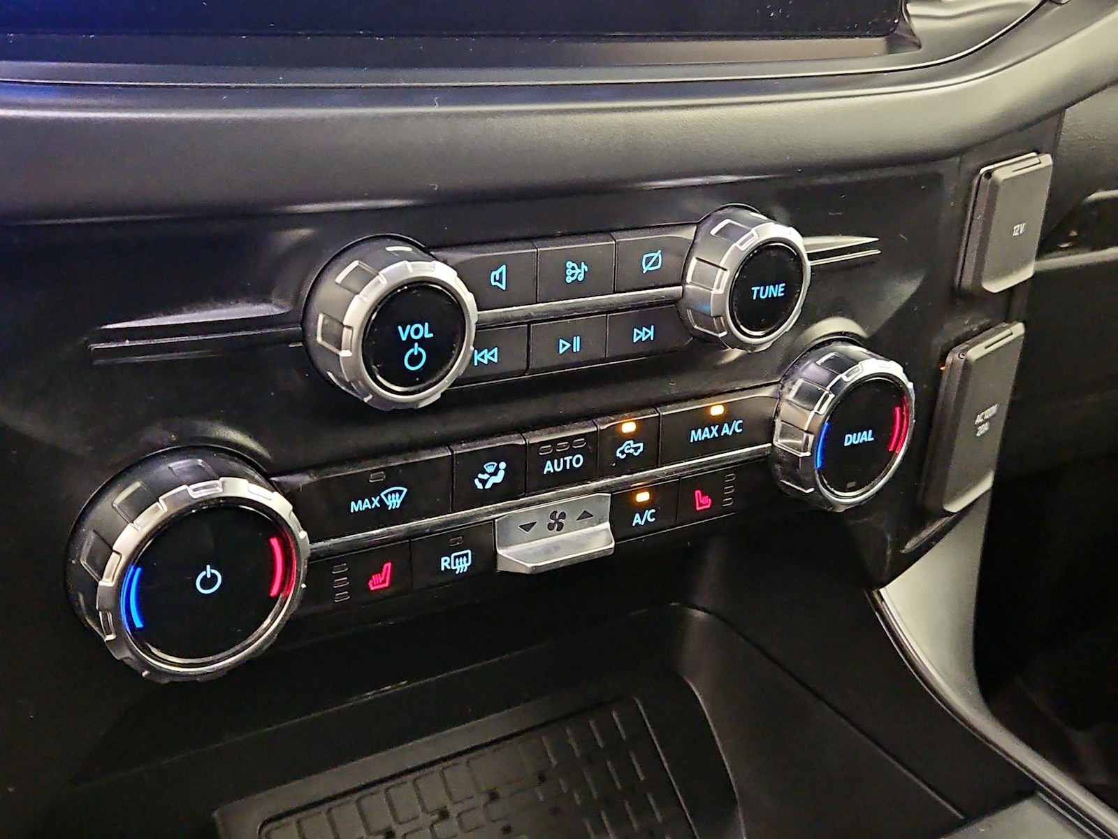 2024 Ford F-150 XLT - Photo 16