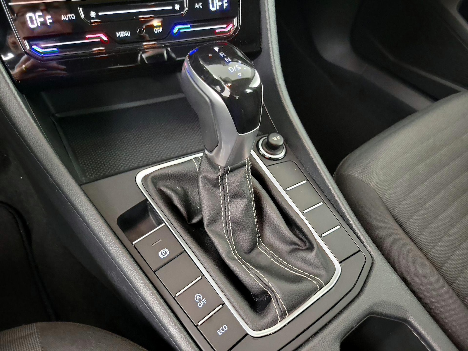 2025 Volkswagen Jetta S - Photo 16