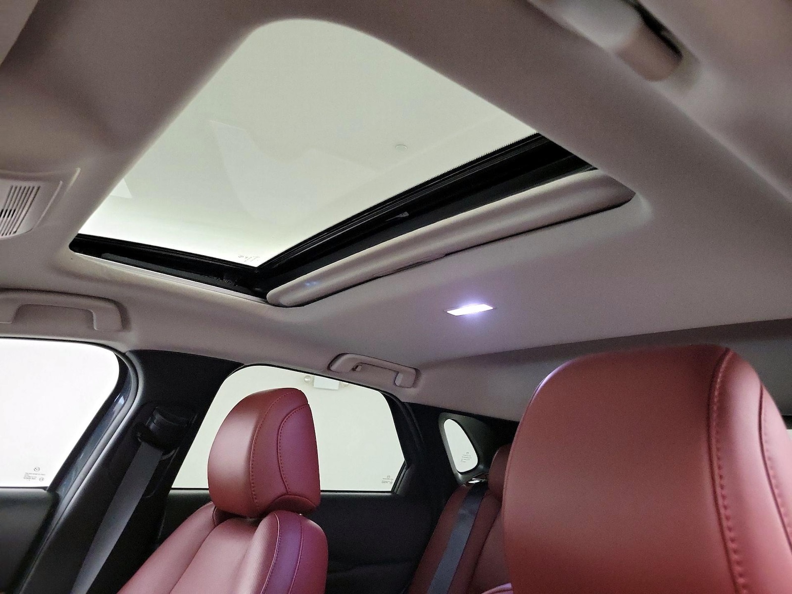 Sunroof(s) & Overhead Airbags