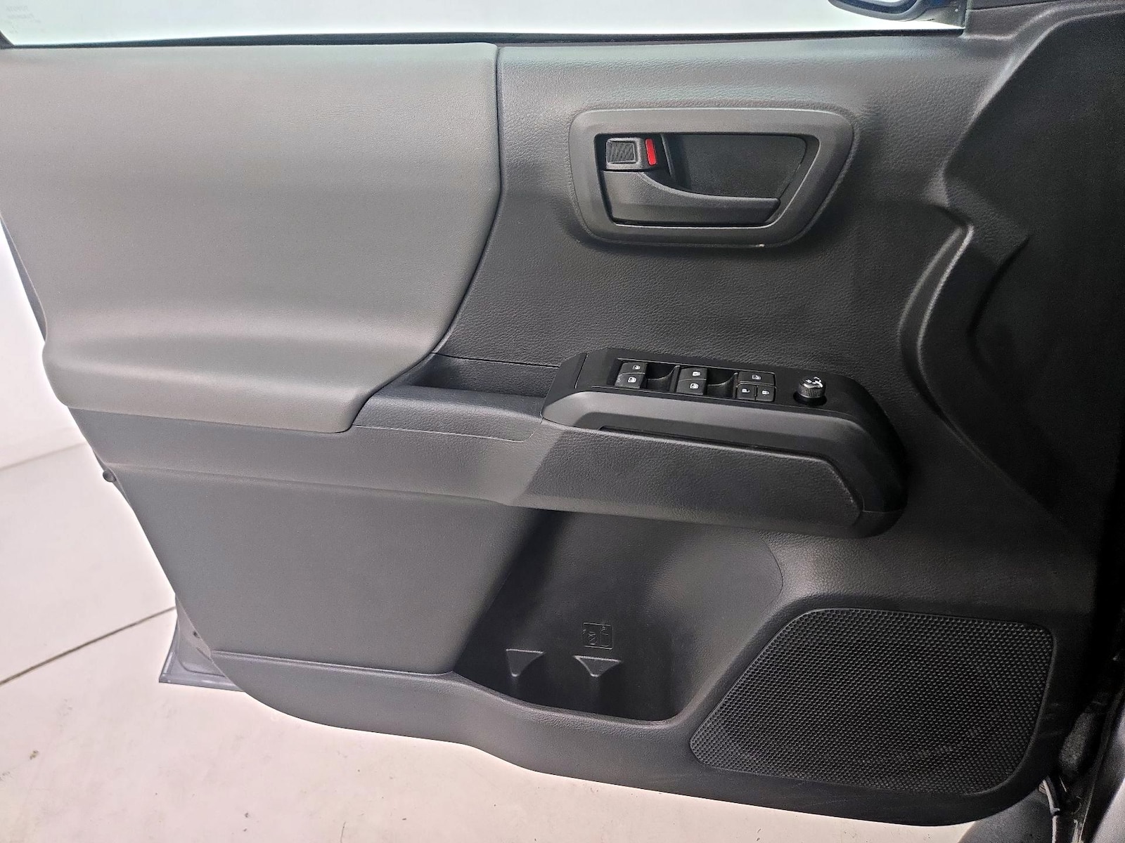 2023 Toyota Tacoma SR - Photo 13