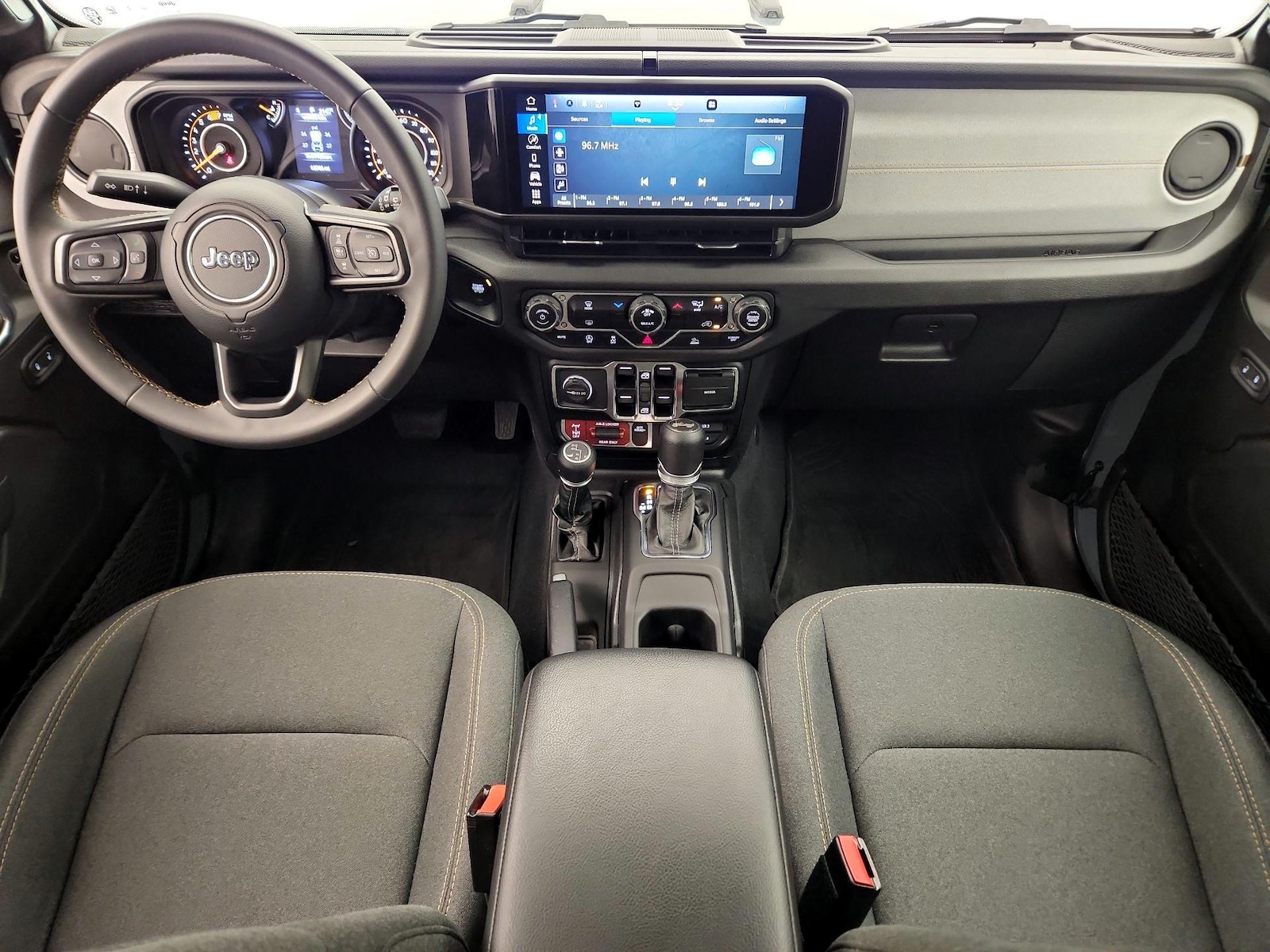 Apple CarPlay® & Android Auto™