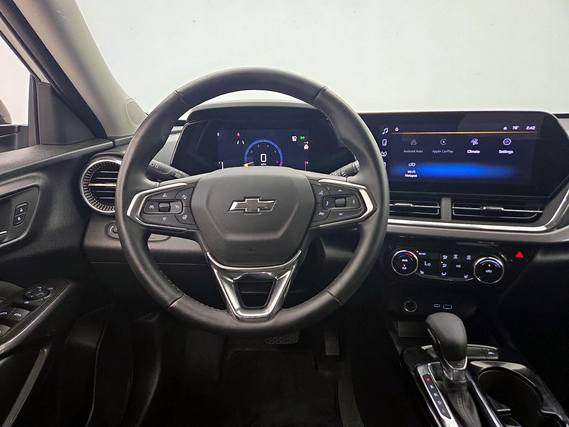 Thumbnail: 2025 Chevrolet Trax - 10