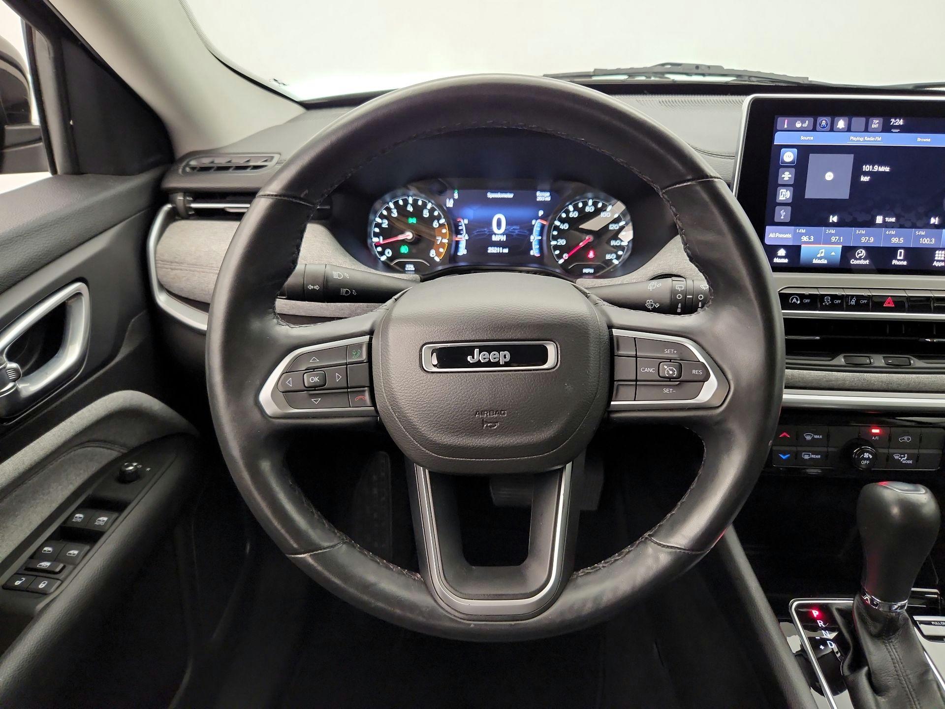 Thumbnail: 2022 Jeep Compass - 10