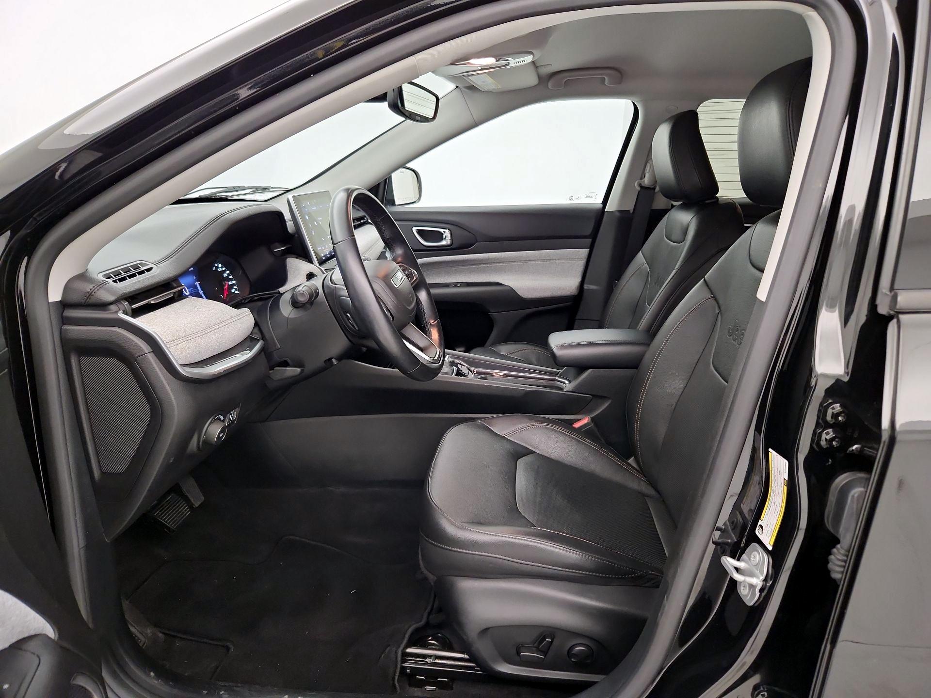 Thumbnail: 2022 Jeep Compass - 11
