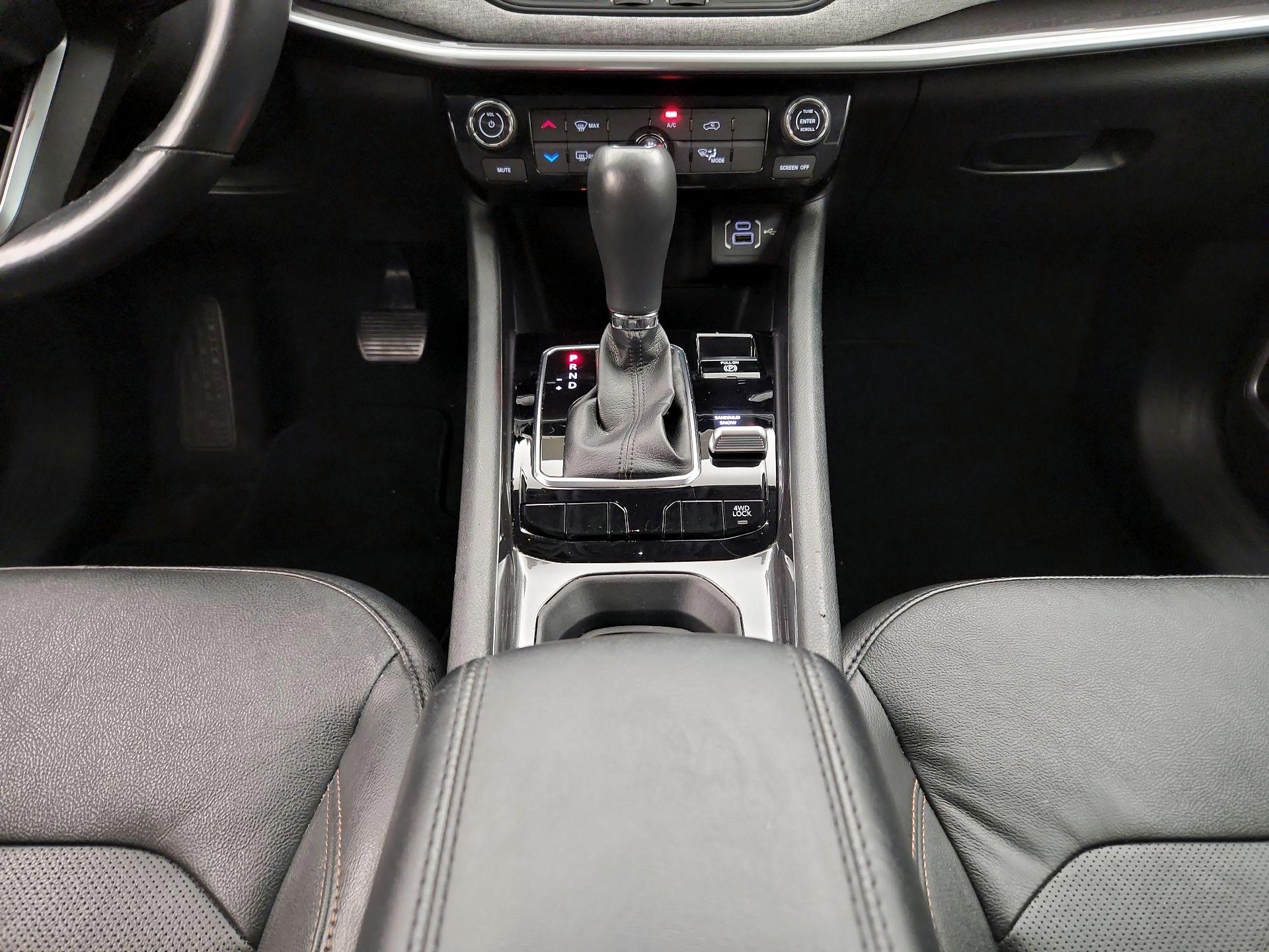 Thumbnail: 2022 Jeep Compass - 17