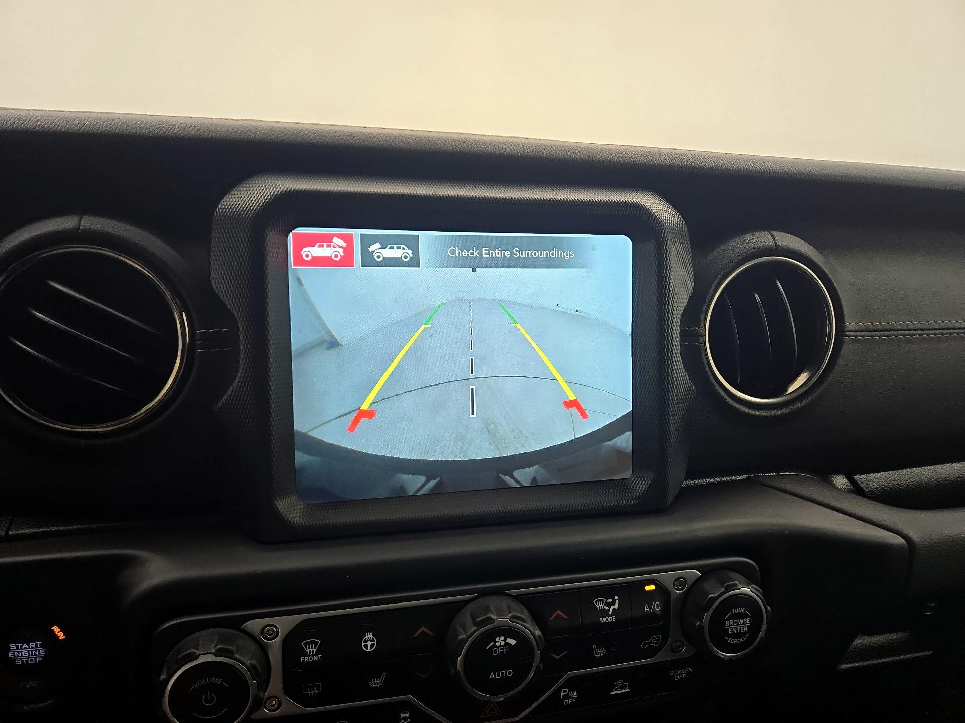 Thumbnail: 2021 Jeep Wrangler - 15