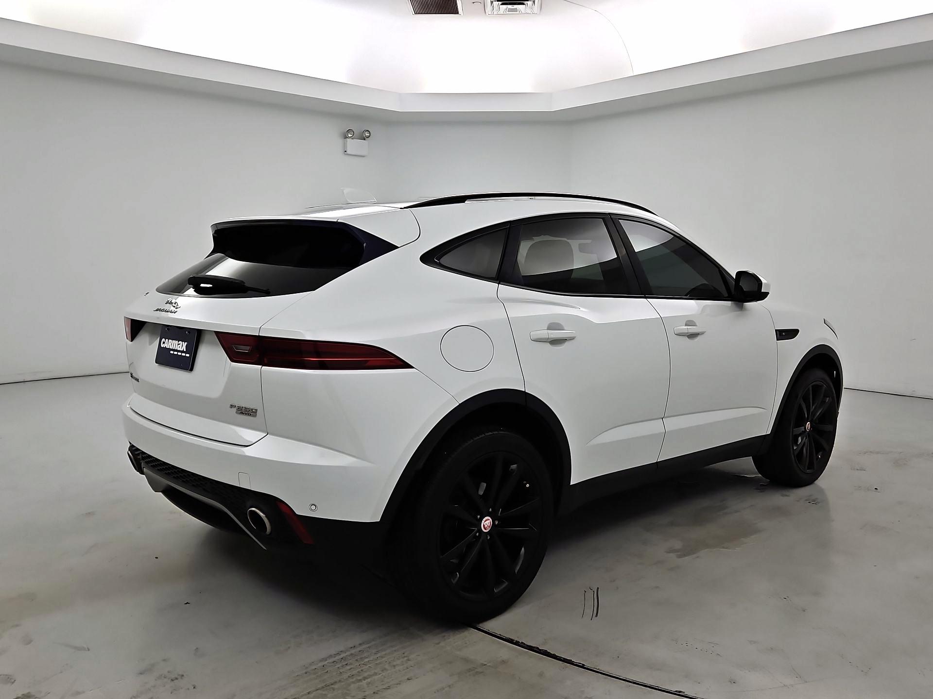 Thumbnail: 2019 Jaguar E-Pace - 5
