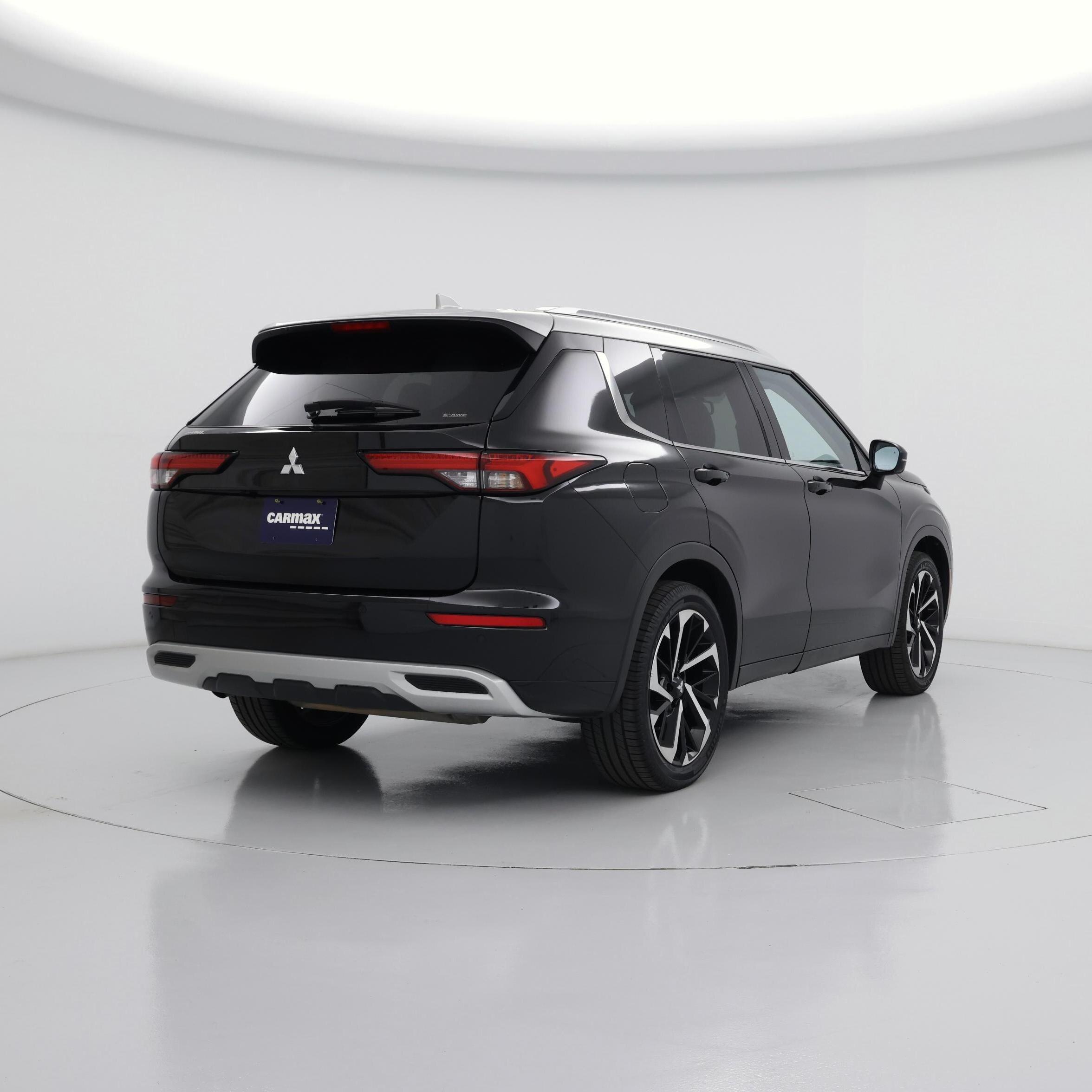 Thumbnail: 2024 Mitsubishi Outlander - 8