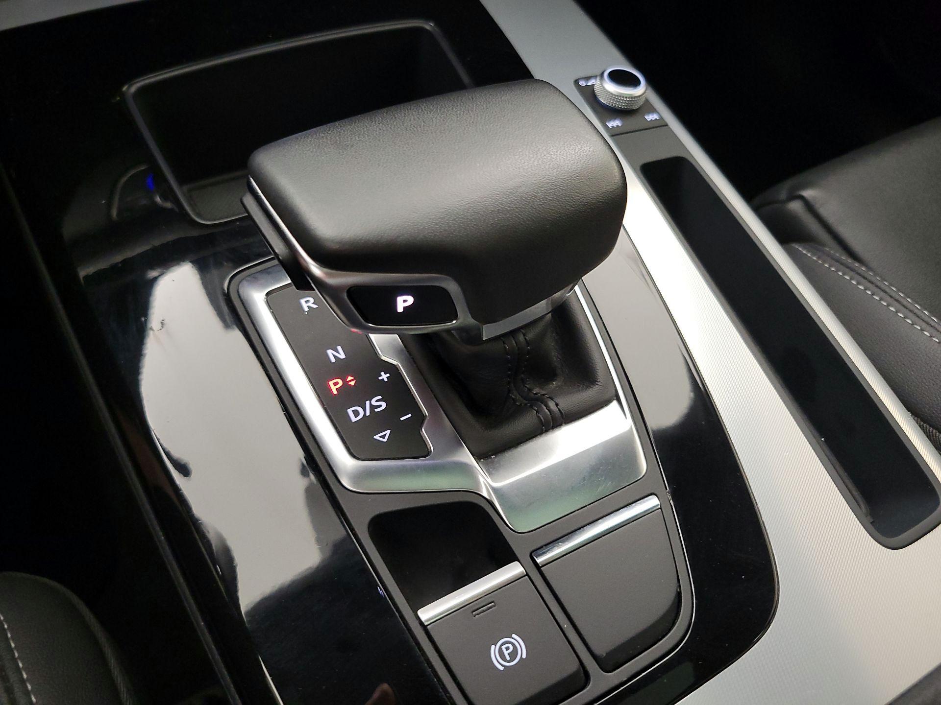 Thumbnail: 2025 Audi Q5 - 17