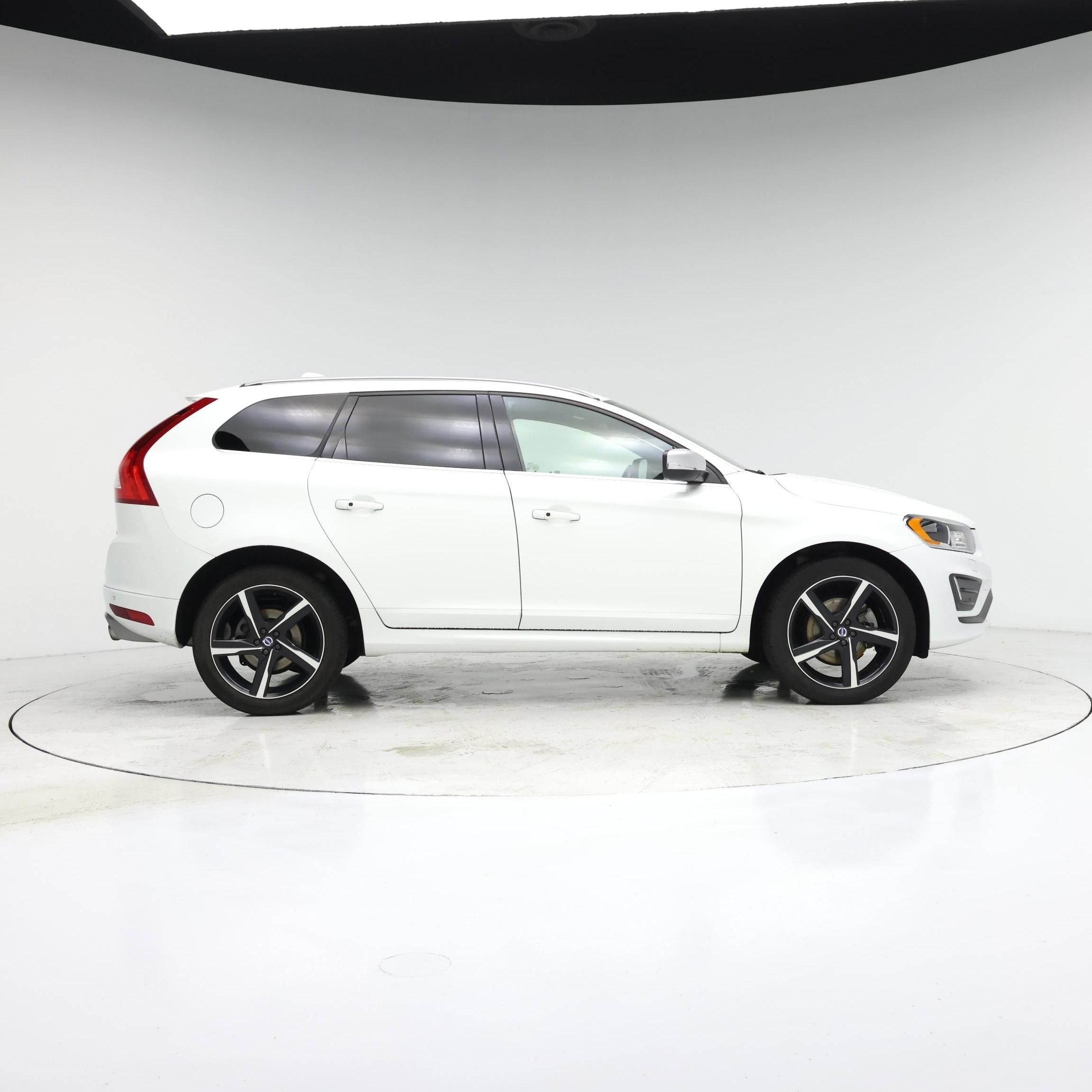 Thumbnail: 2016 Volvo XC60 - 7