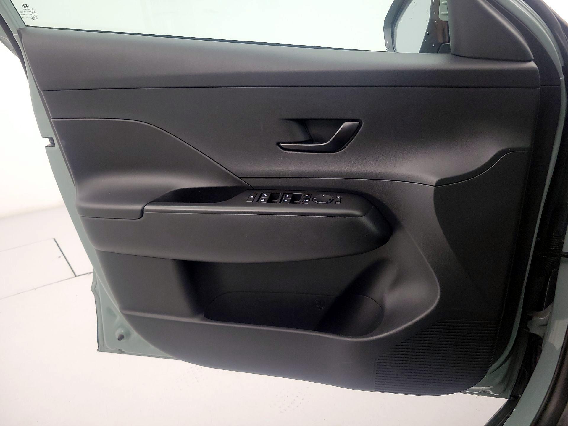 Thumbnail: 2025 Hyundai Kona - 12