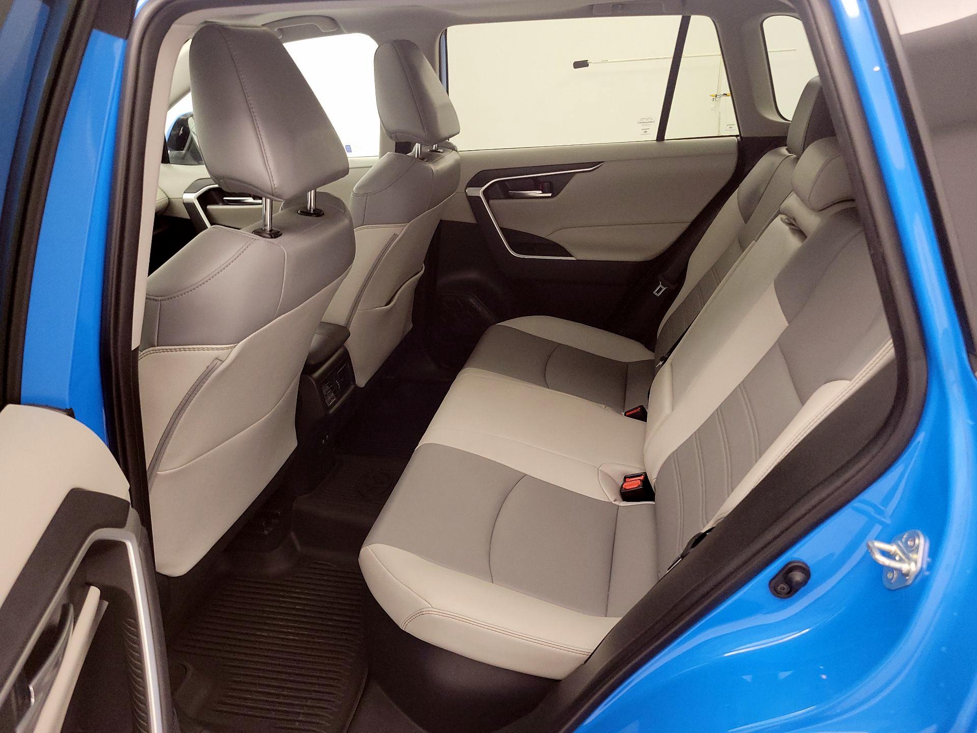 Thumbnail: 2021 Toyota RAV4 - 20
