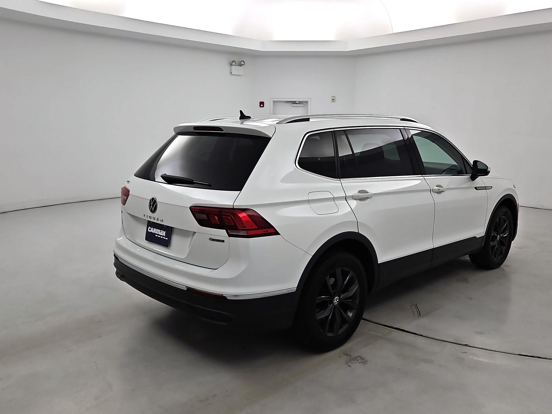 Thumbnail: 2022 Volkswagen Tiguan - 5